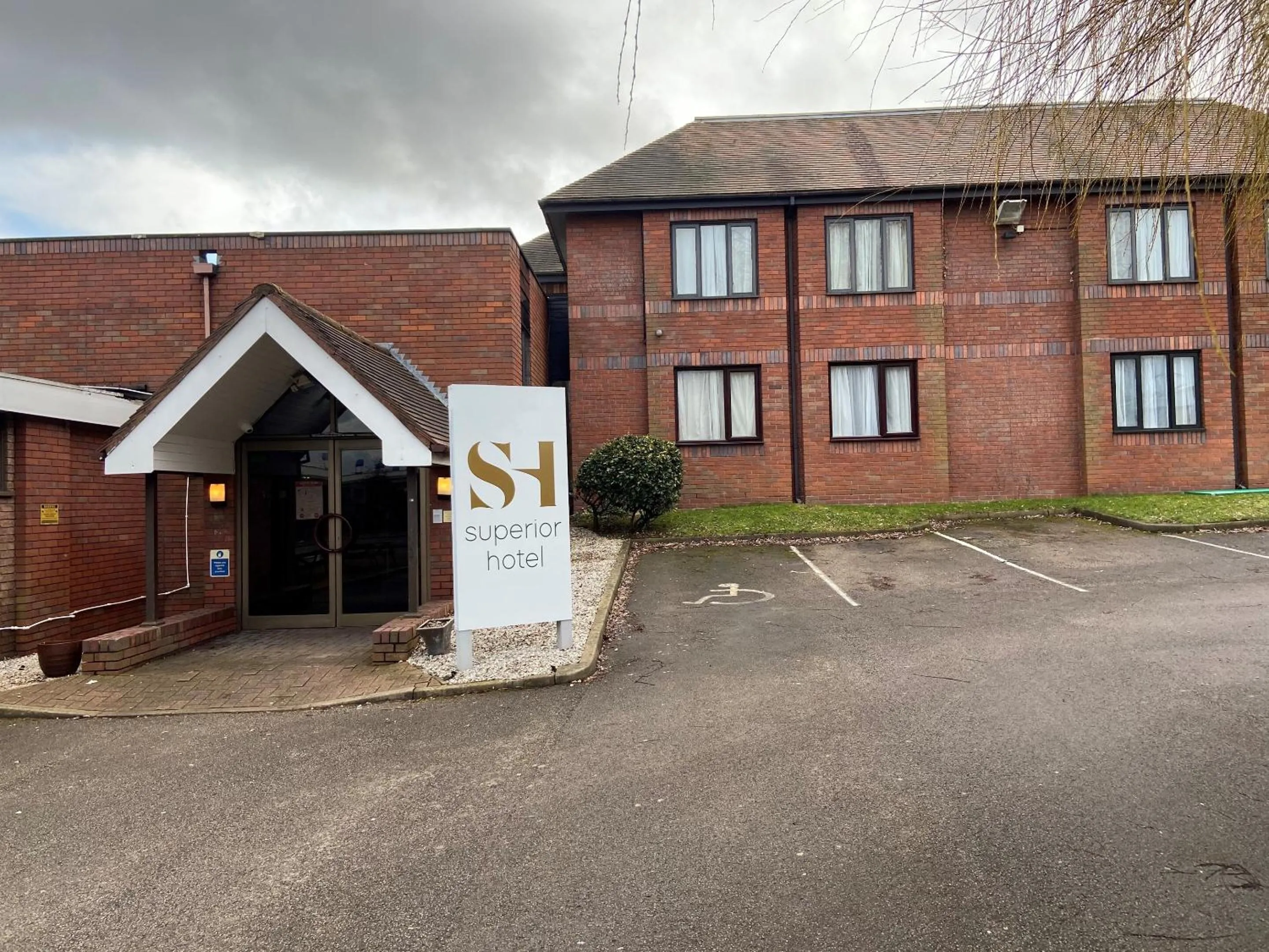 Property building in Superior Hotel