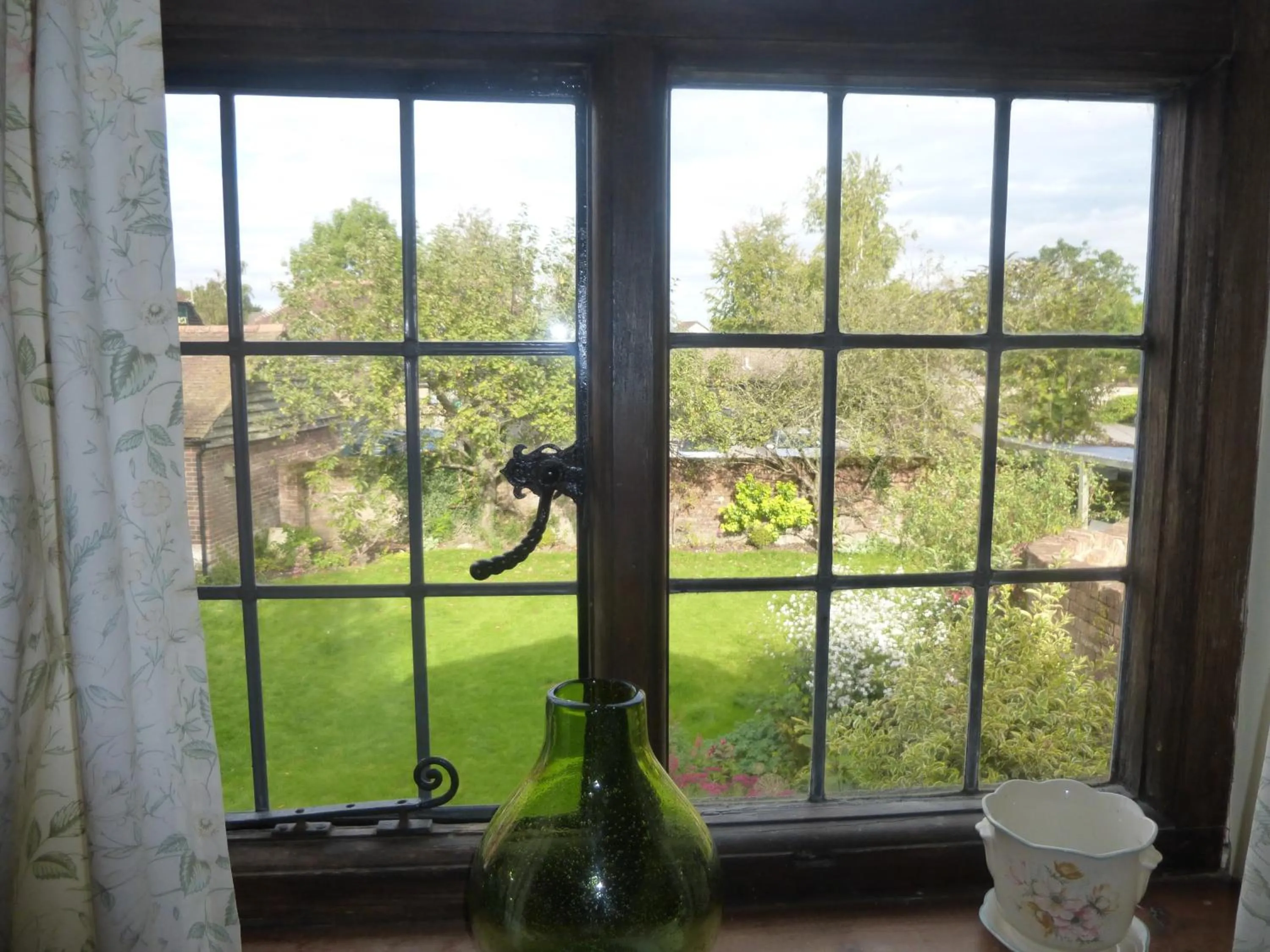 Day in Strawberry Cottage B&B