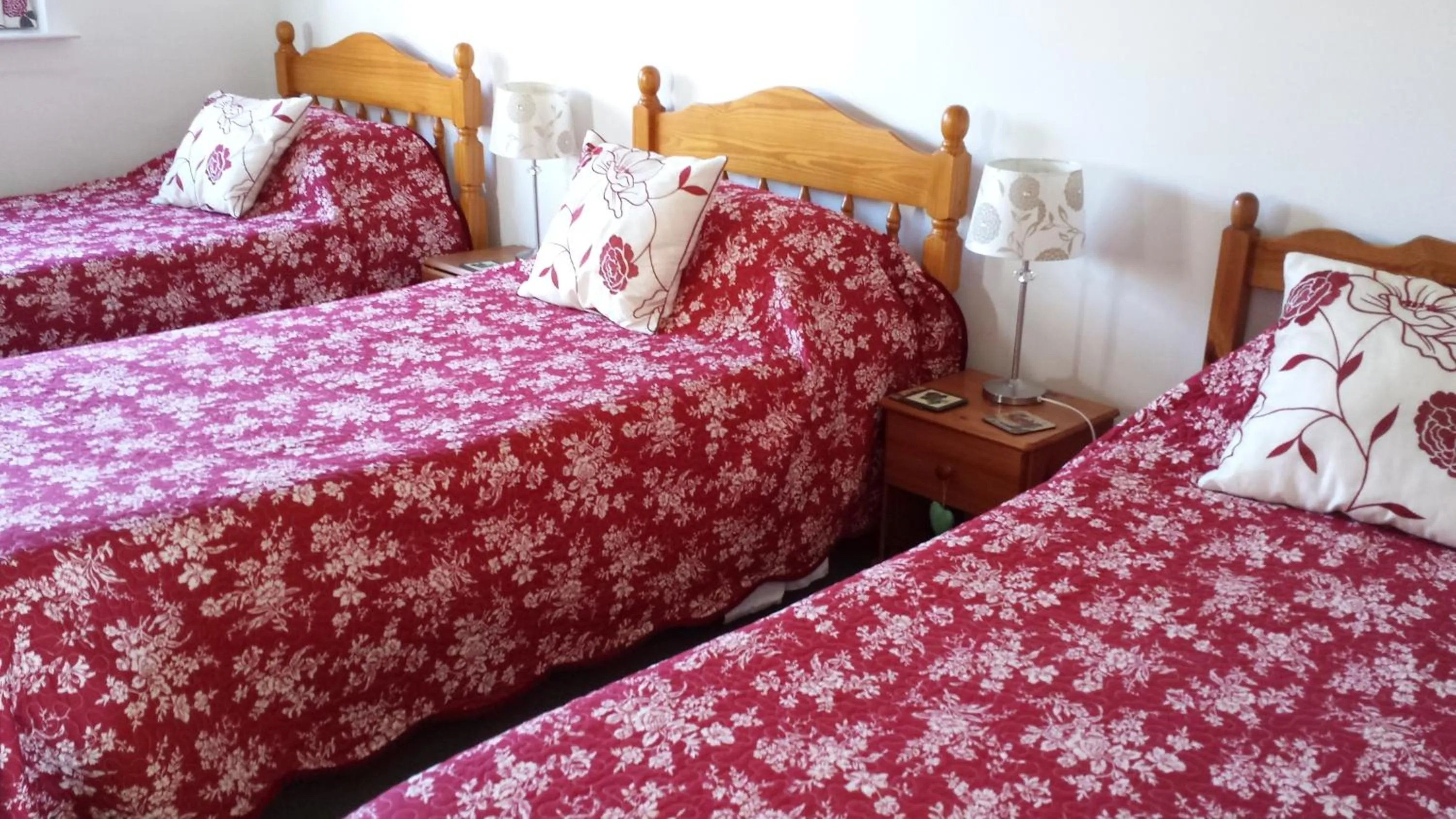 Bed in Strawberry Cottage B&B