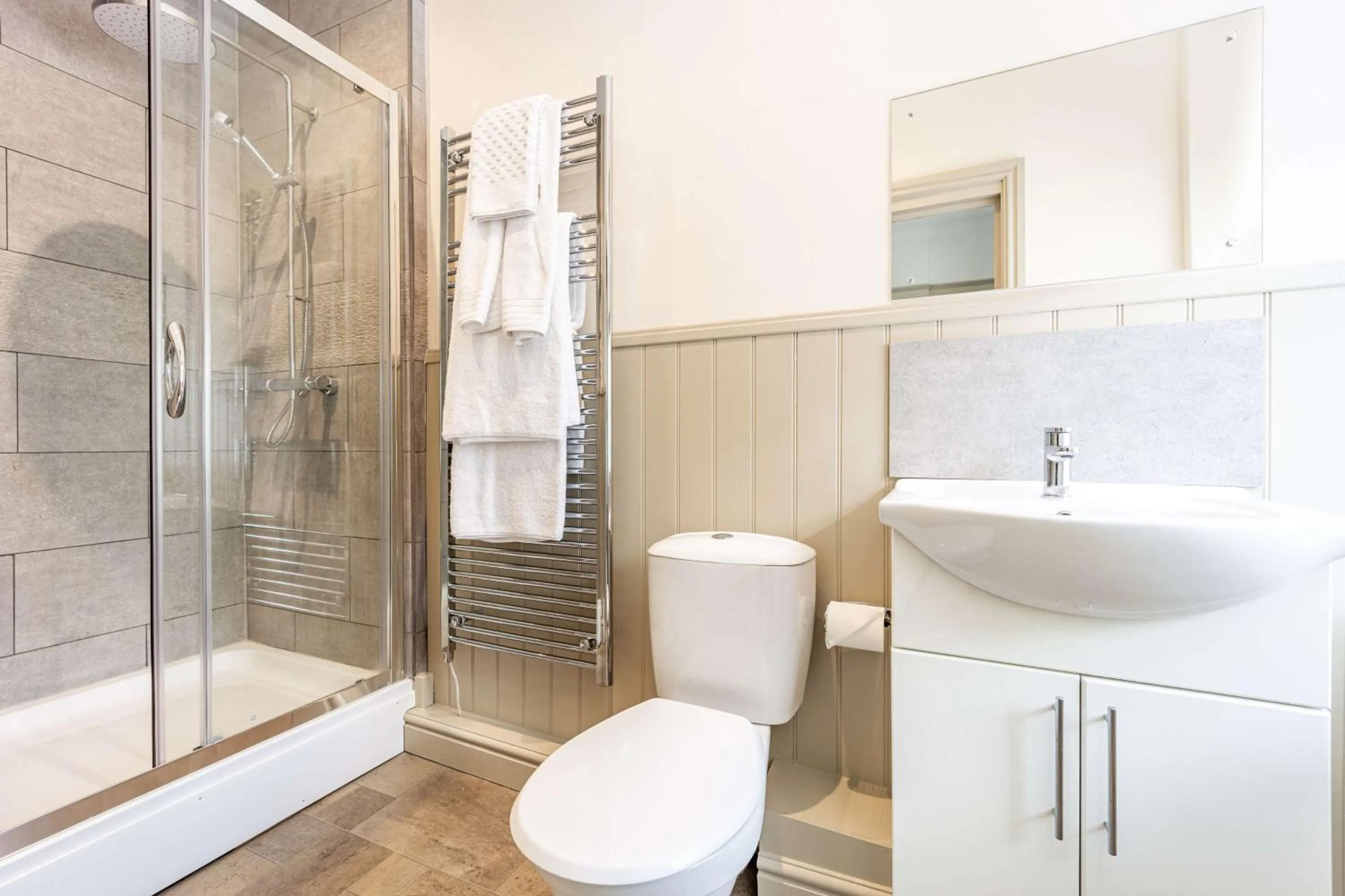 Bathroom in Leigh Park Country House Hotel & Vineyard, BW Signature Collection