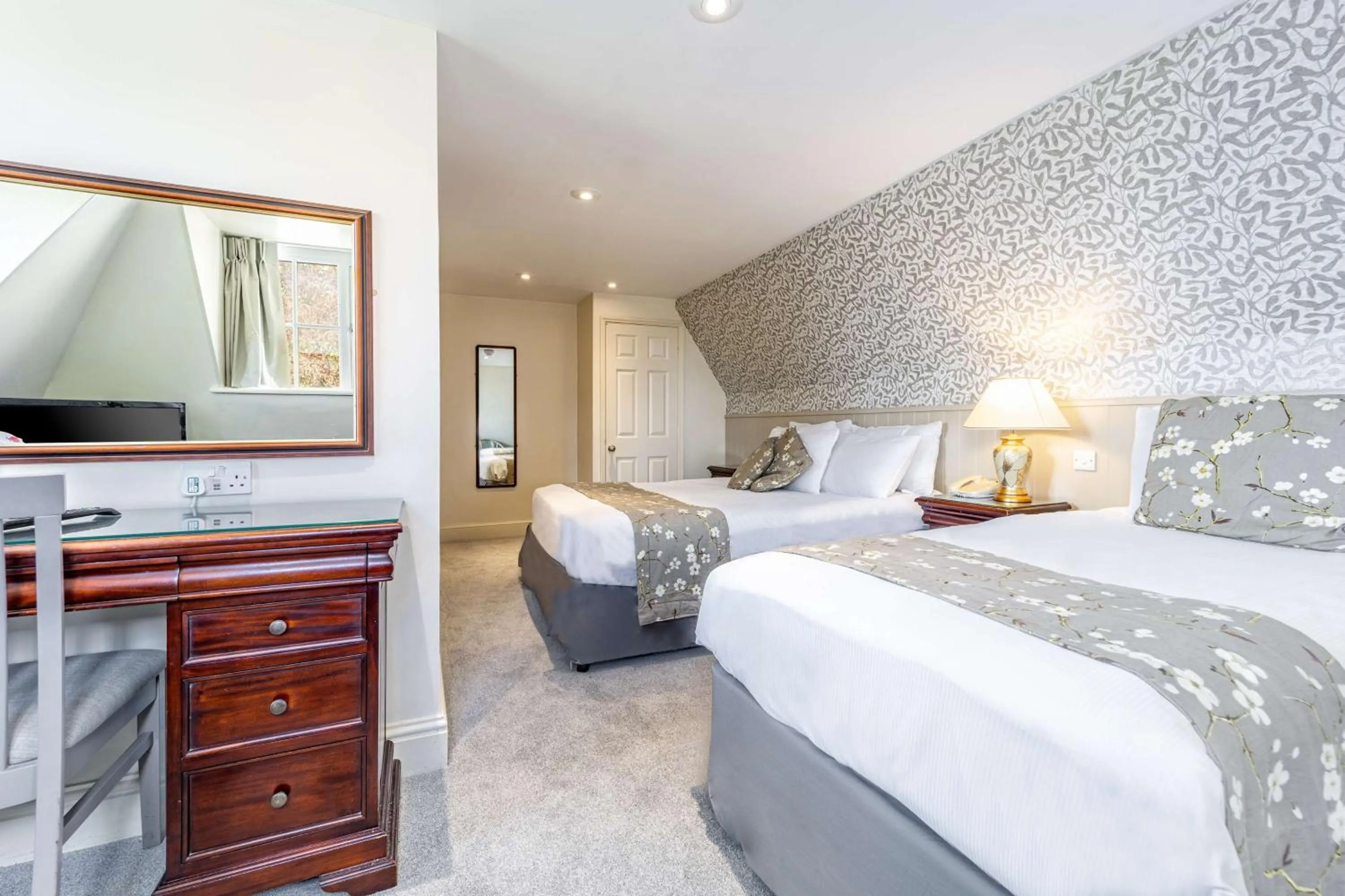 Bedroom, Bed in Leigh Park Country House Hotel & Vineyard, BW Signature Collection