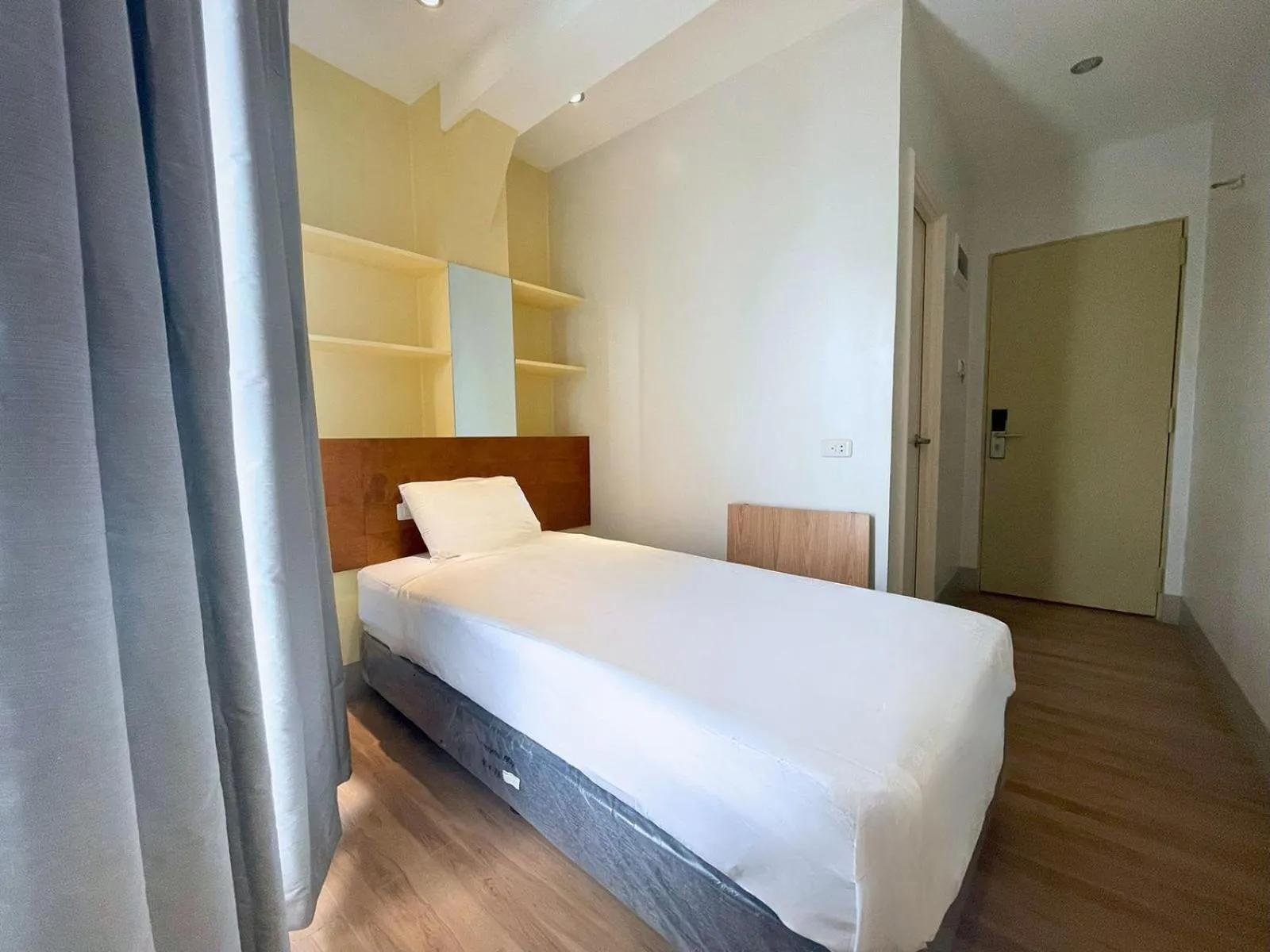Bed in Almond Suites Cebu powered by Cocotel