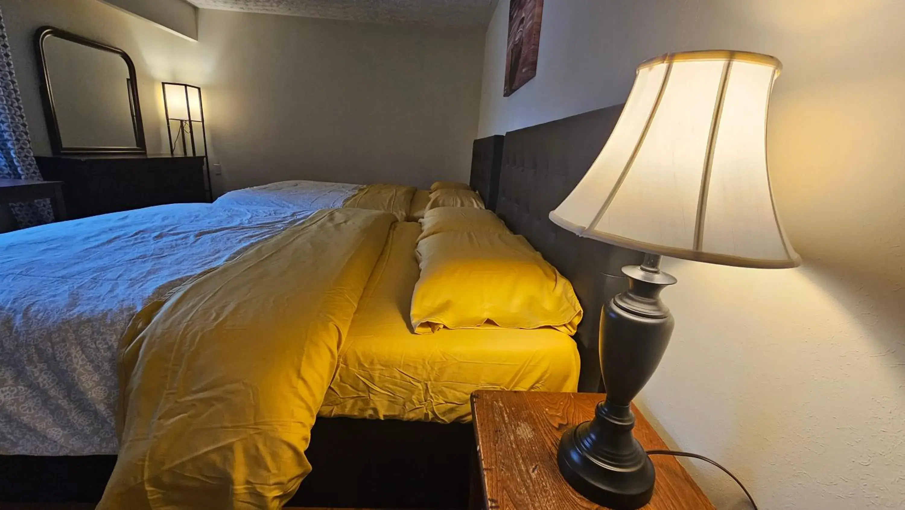 Bed in SHORE VISTA LODGE Bed in SHORE VISTA LODGE