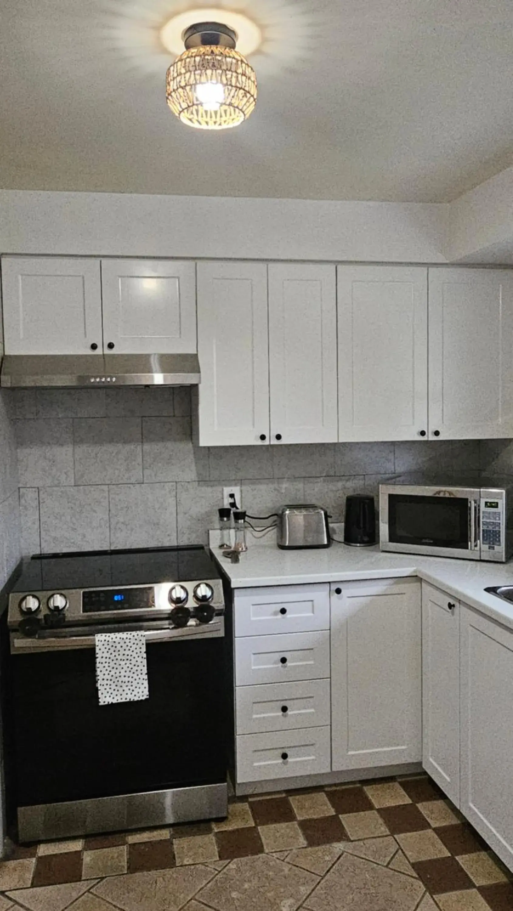 kitchen in SHORE VISTA LODGE kitchen in SHORE VISTA LODGE