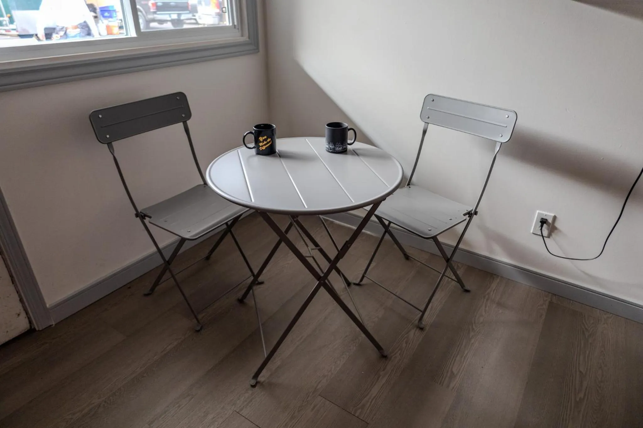 Dining area in SHORE VISTA LODGE