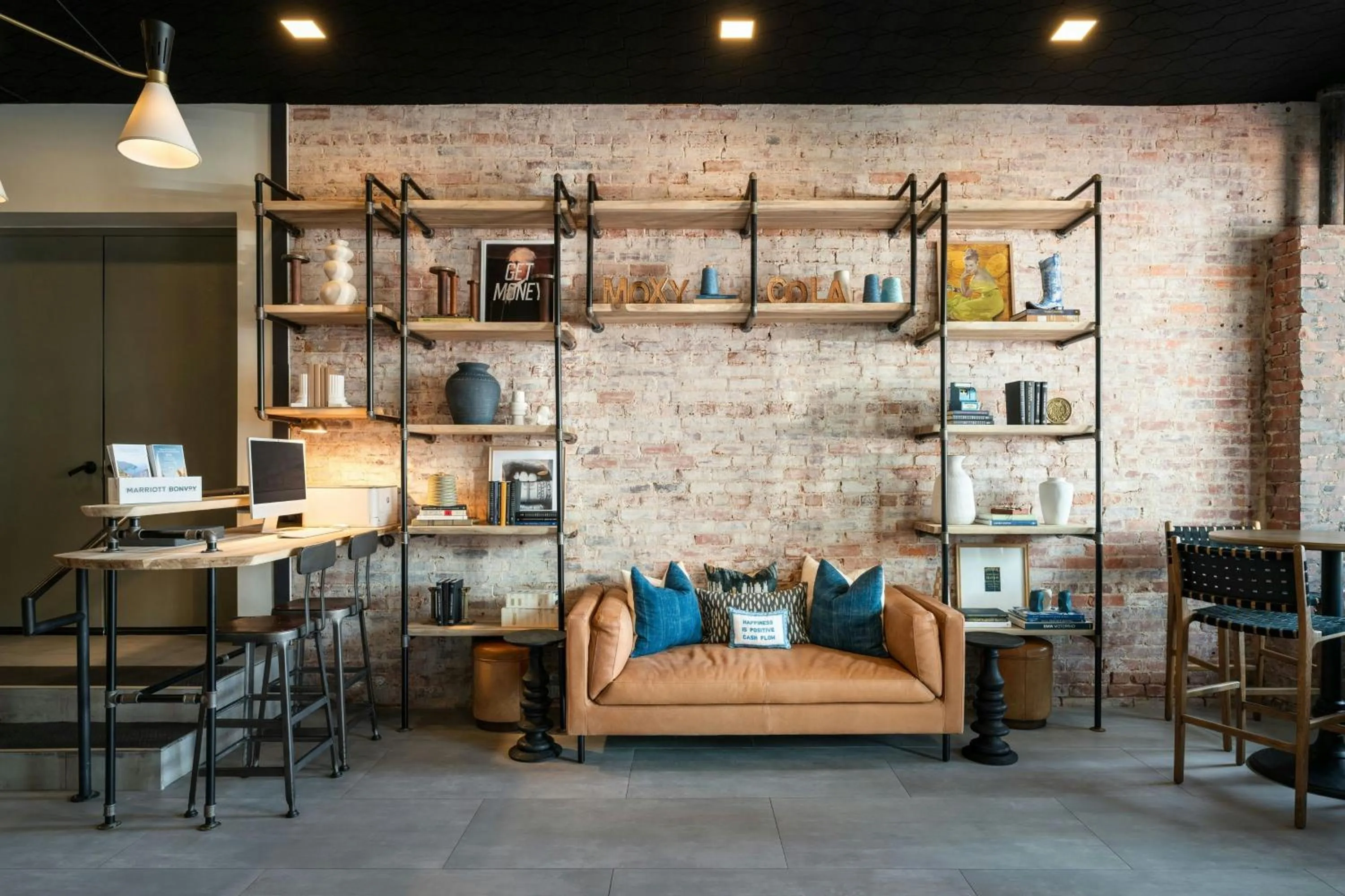 Lobby or reception in Moxy Columbia Downtown