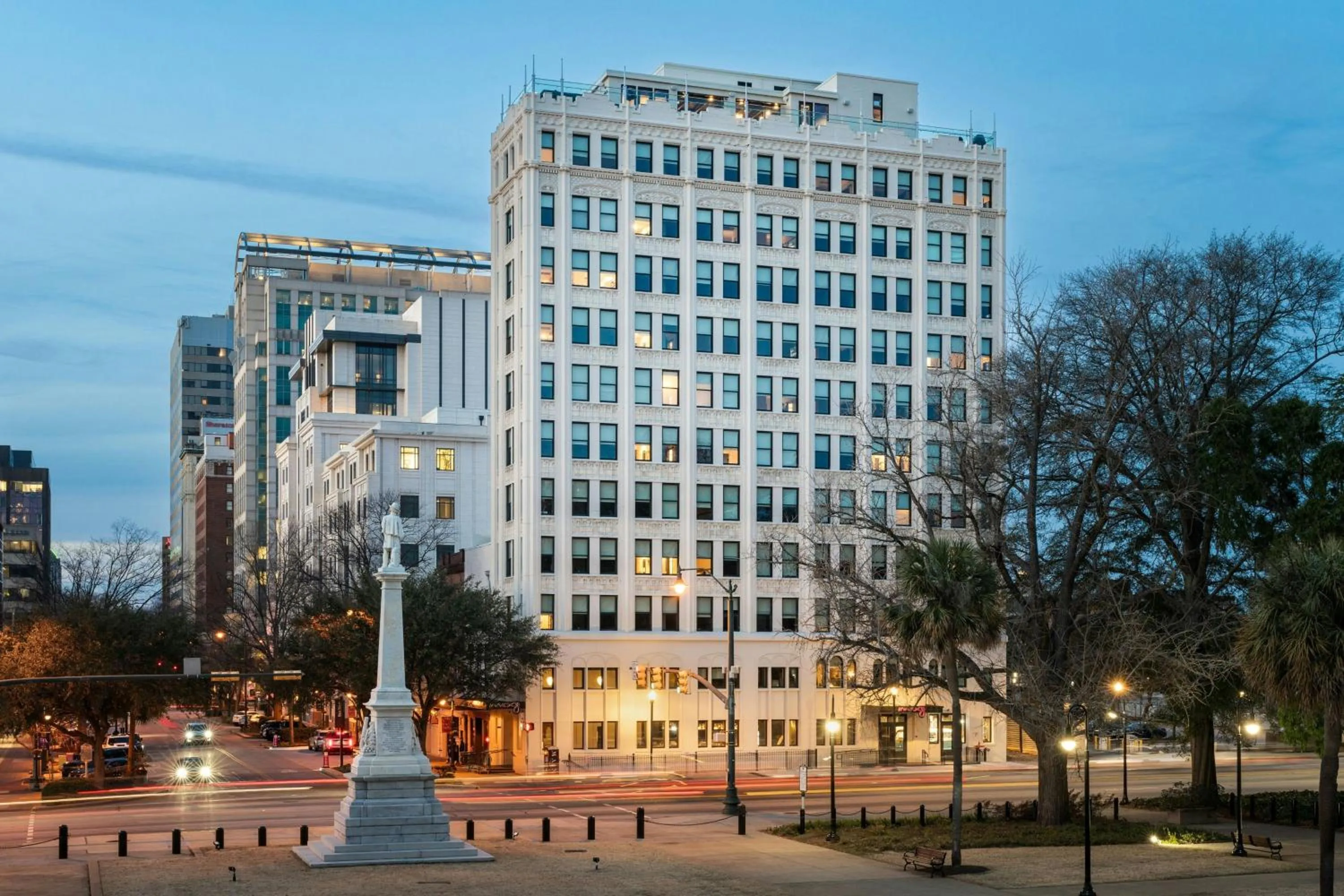 Property building in Moxy Columbia Downtown