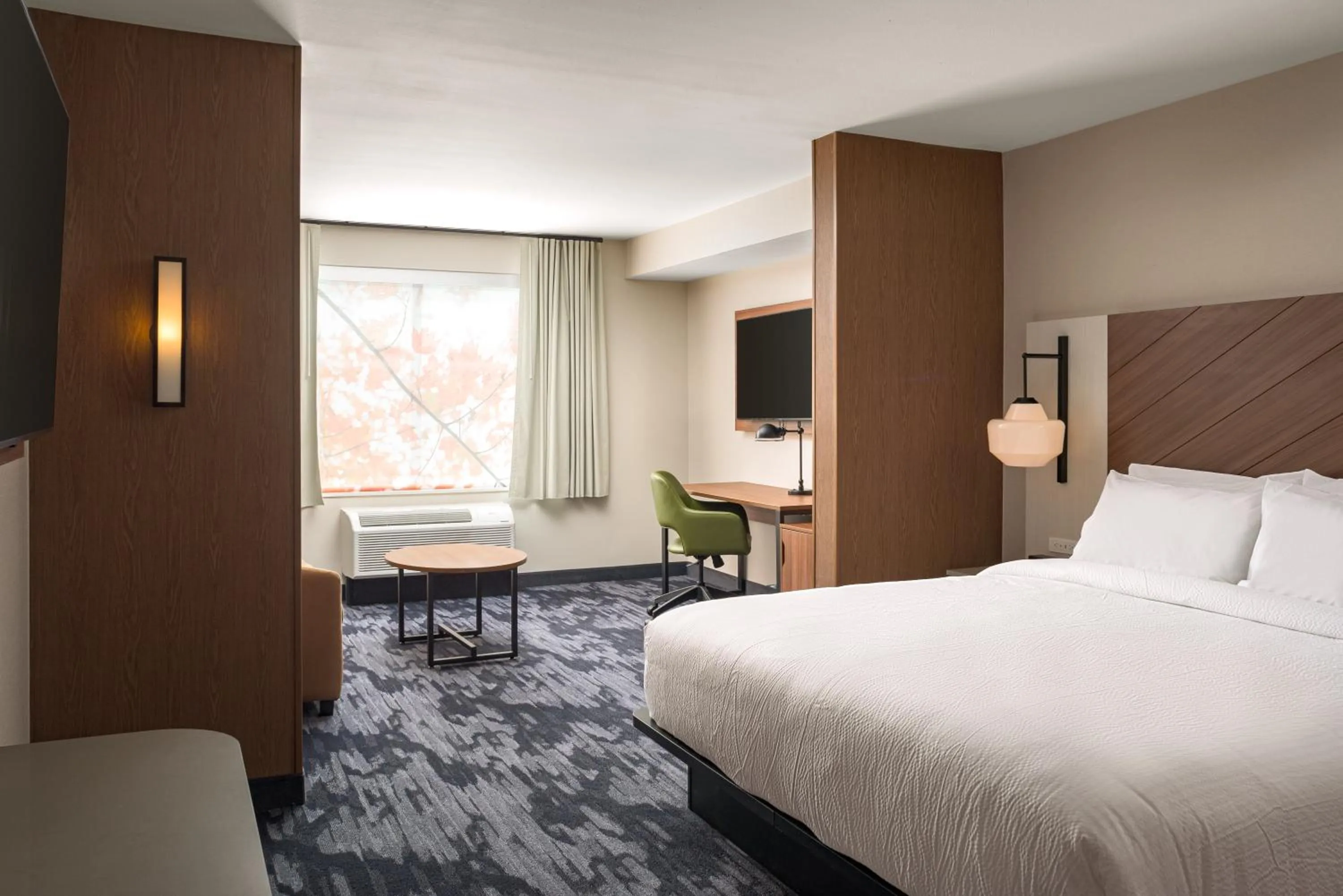 Bed in Fairfield by Marriott Inn & Suites Cullman