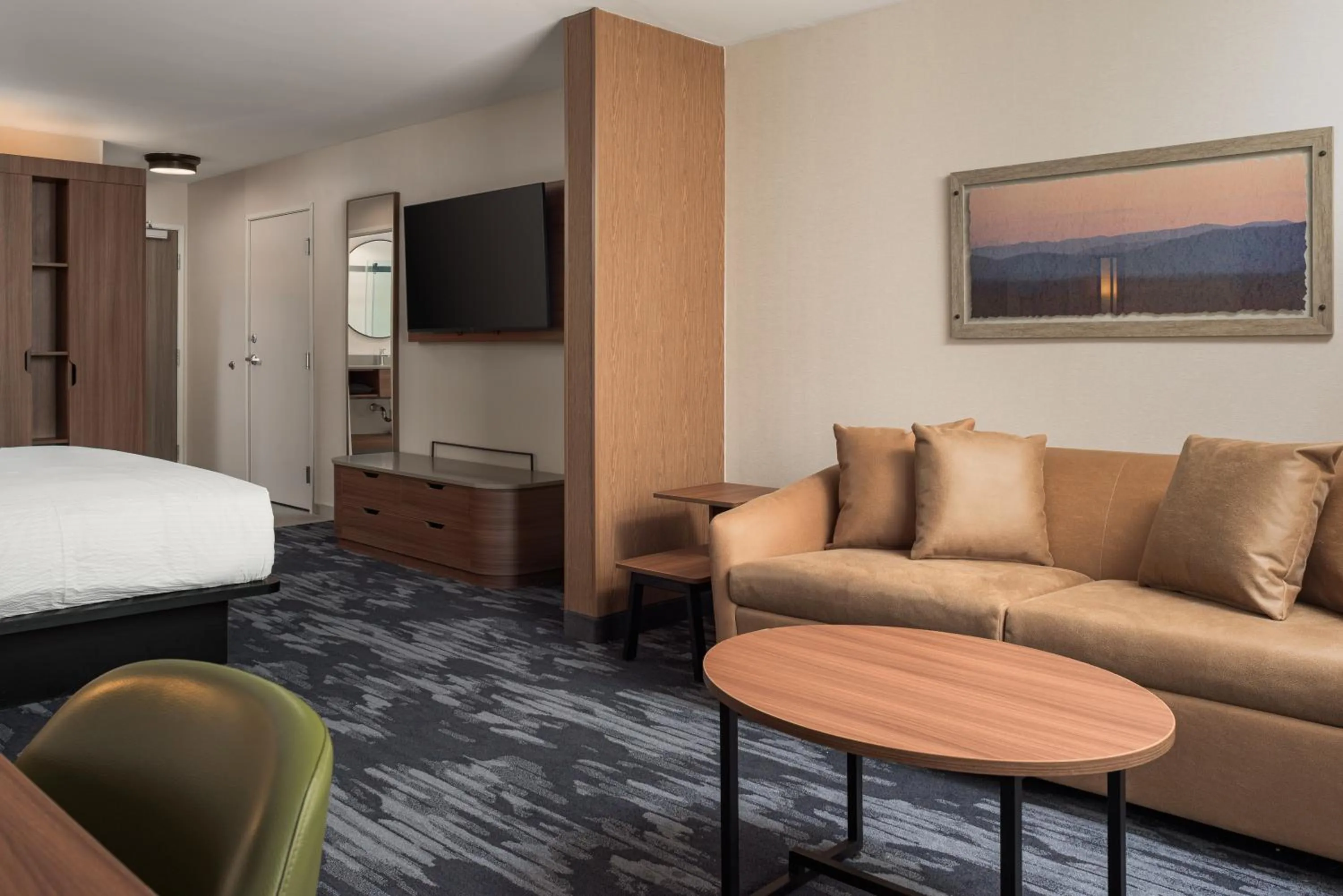 TV and multimedia, Bed in Fairfield by Marriott Inn & Suites Cullman