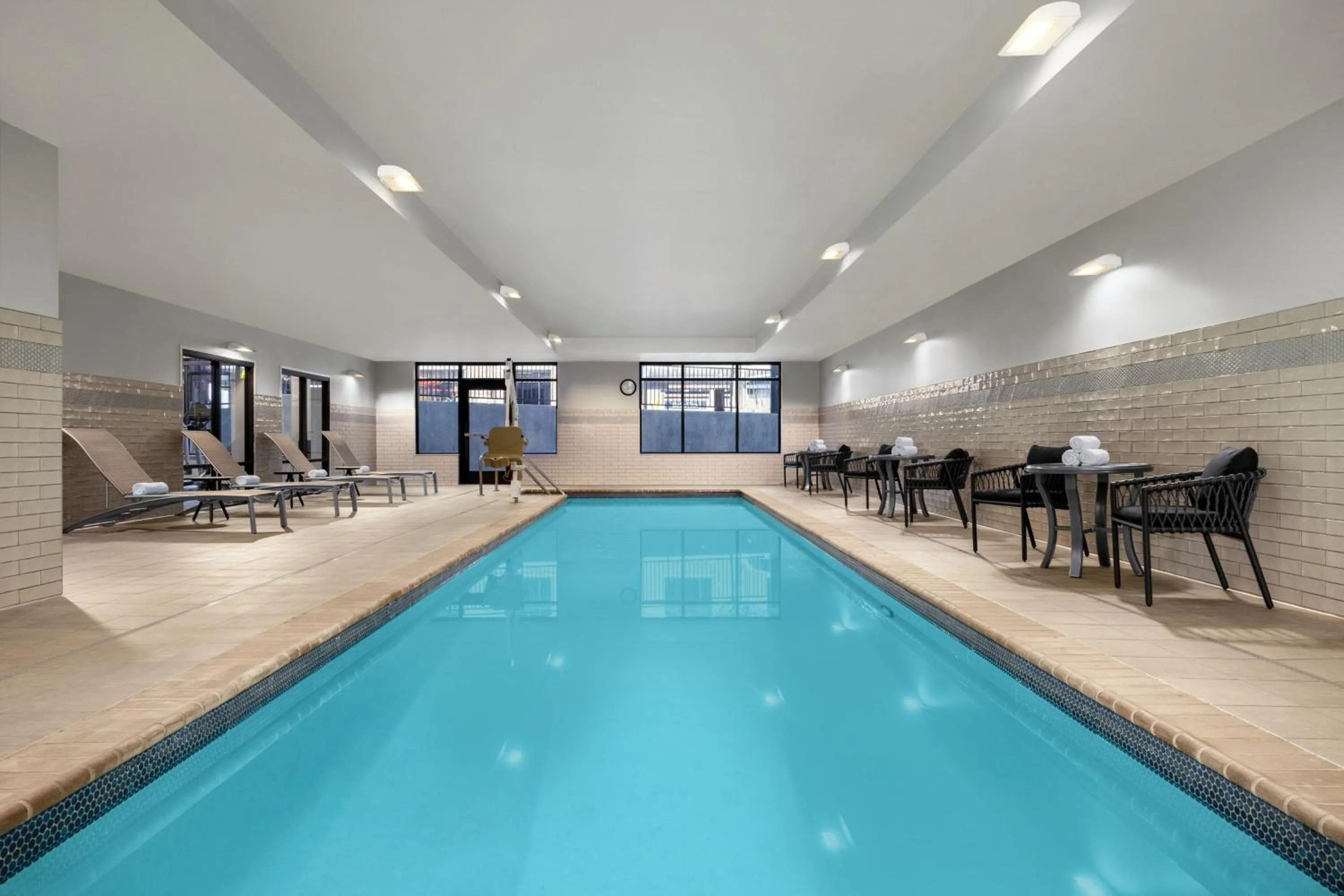 Swimming pool in TownePlace Suites by Marriott Memphis Germantown