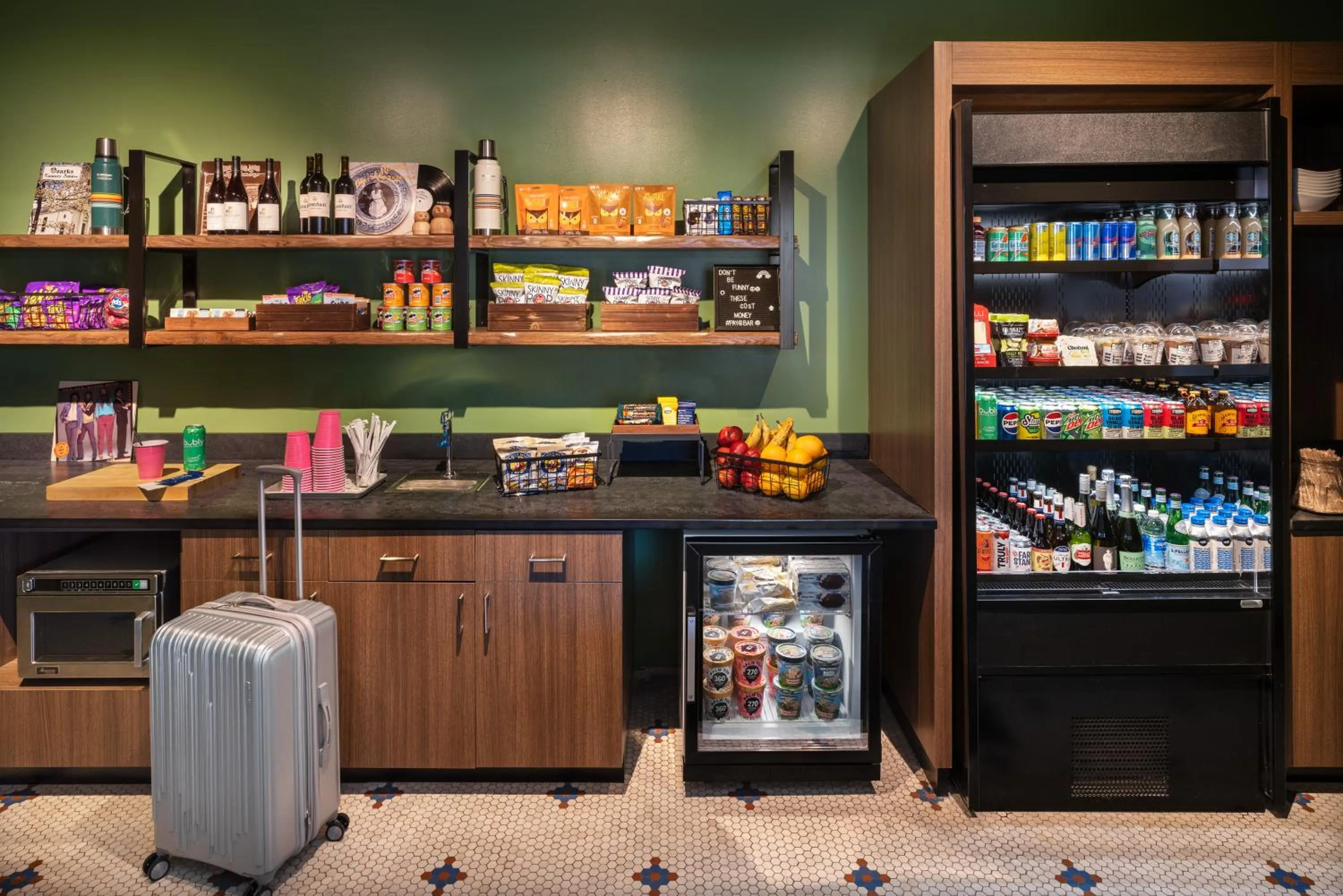 Food and drinks in Moxy Springfield Downtown