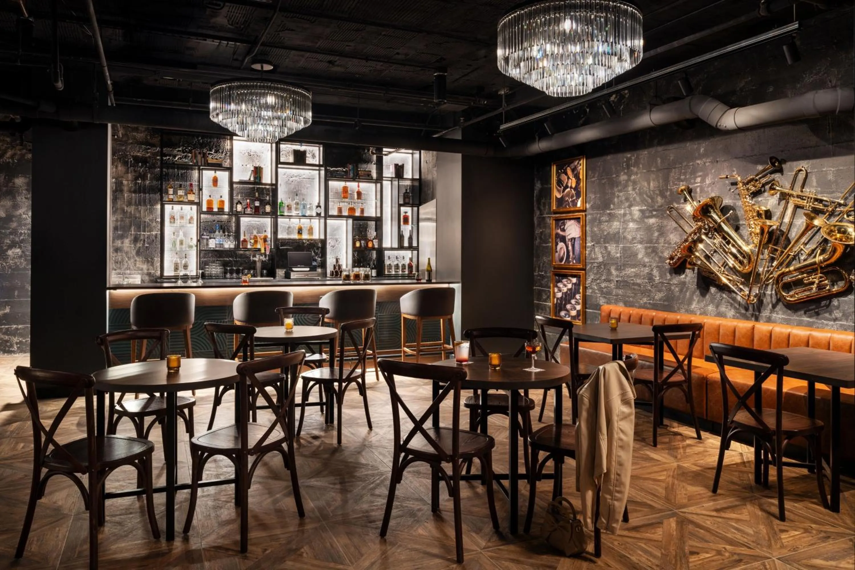 Lounge or bar in Moxy Springfield Downtown