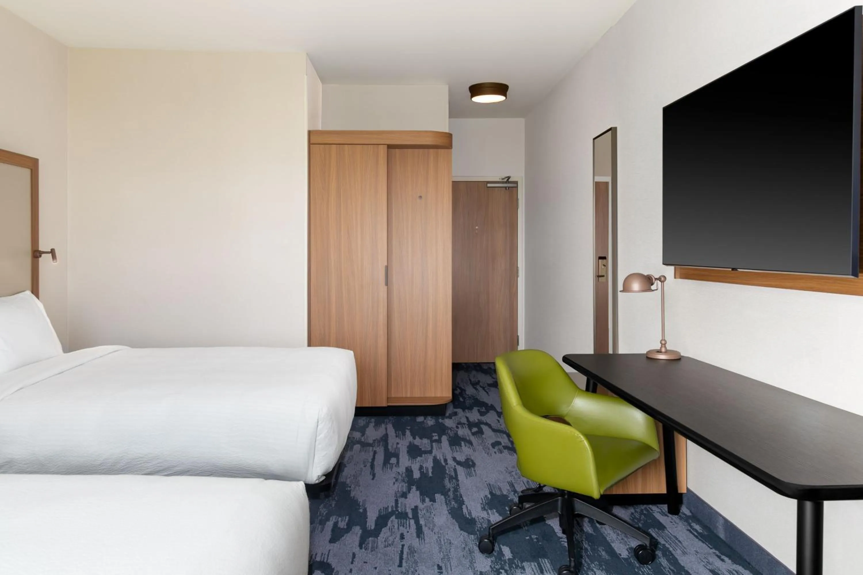 Photo of the whole room, Bed in Fairfield by Marriott Inn & Suites Sioux Center
