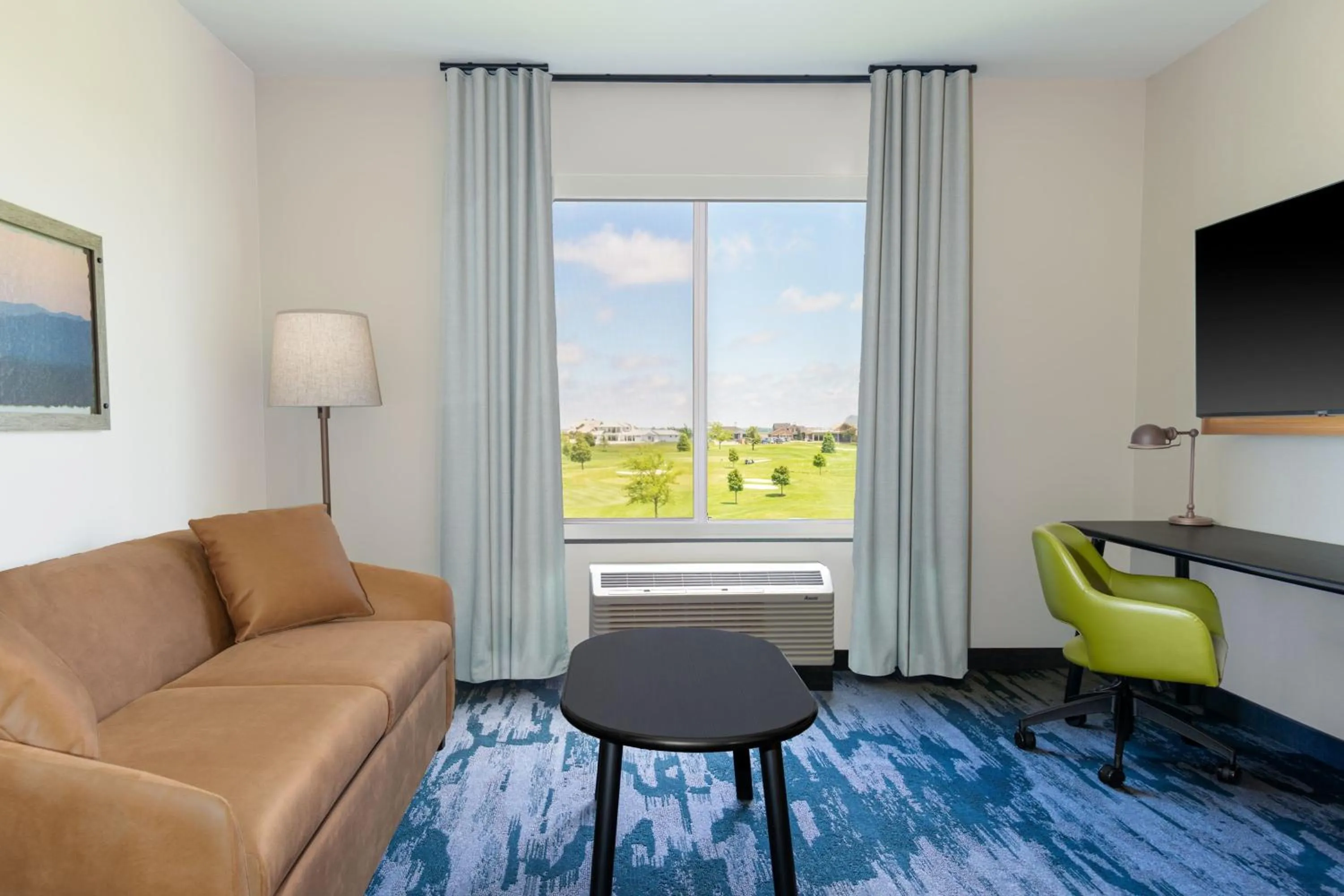 Living room in Fairfield by Marriott Inn & Suites Sioux Center