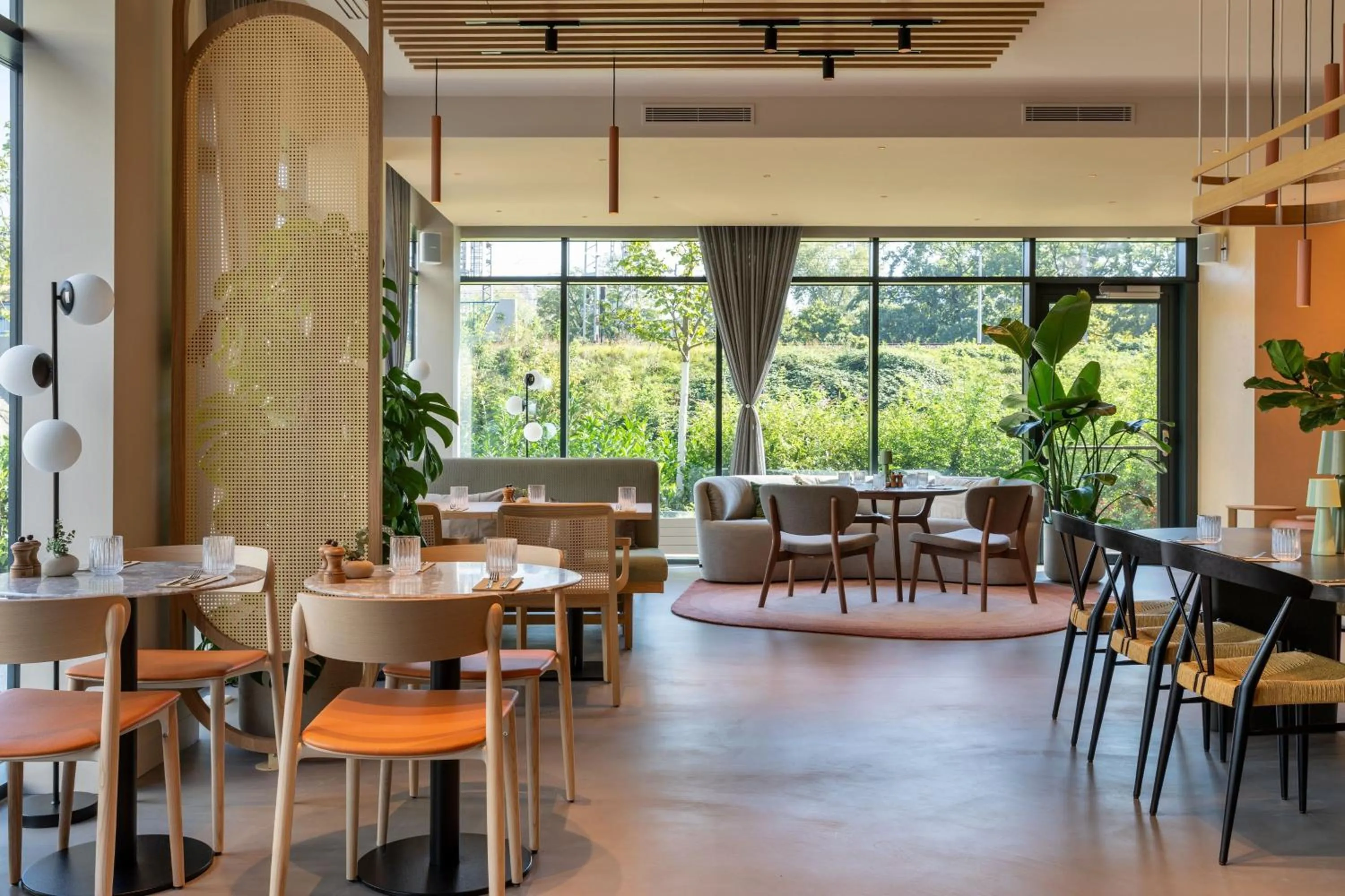 Restaurant/places to eat in Element by Westin Wroclaw