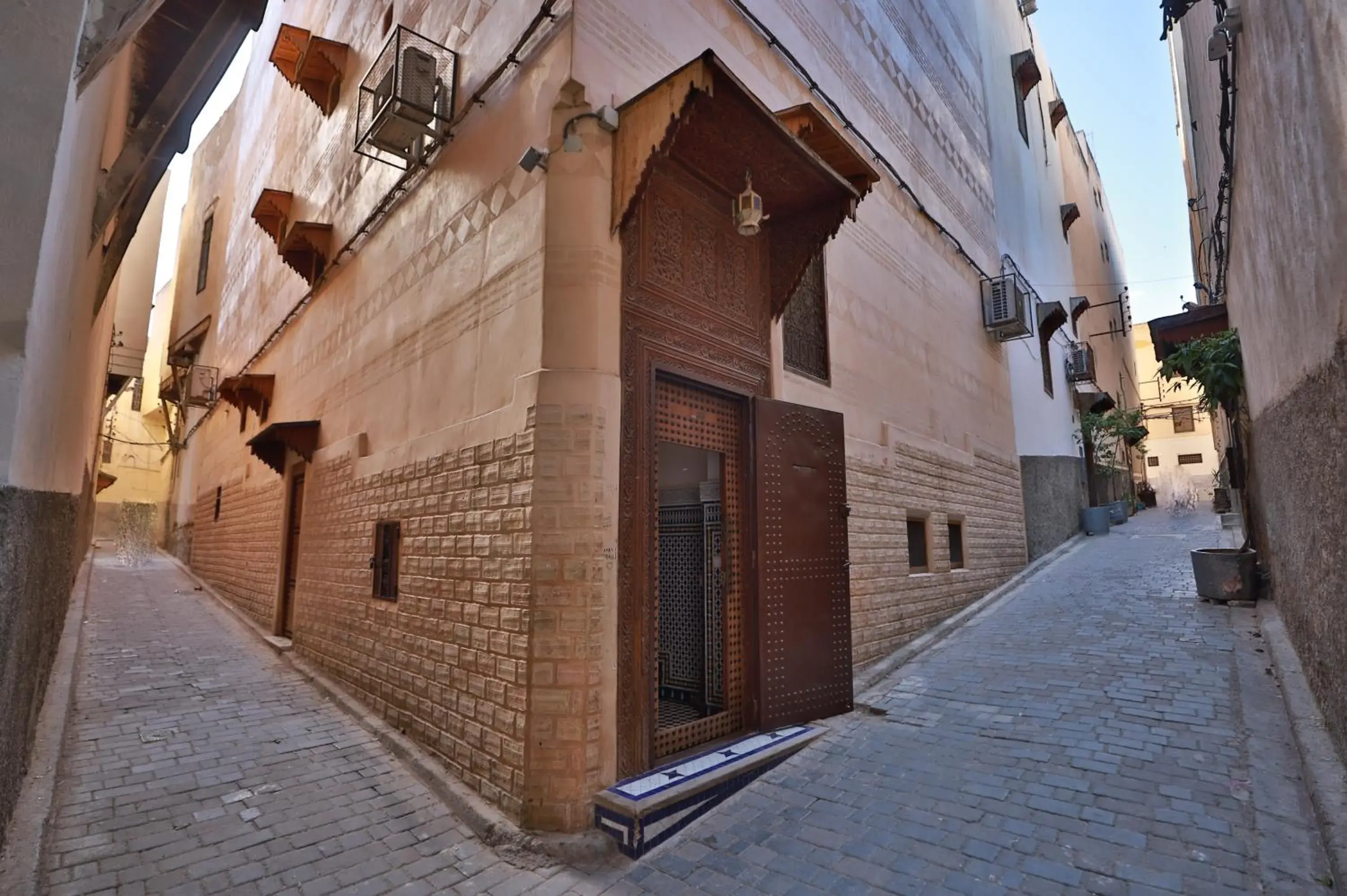 Property building in Riad Jamal Property building in Riad Jamal