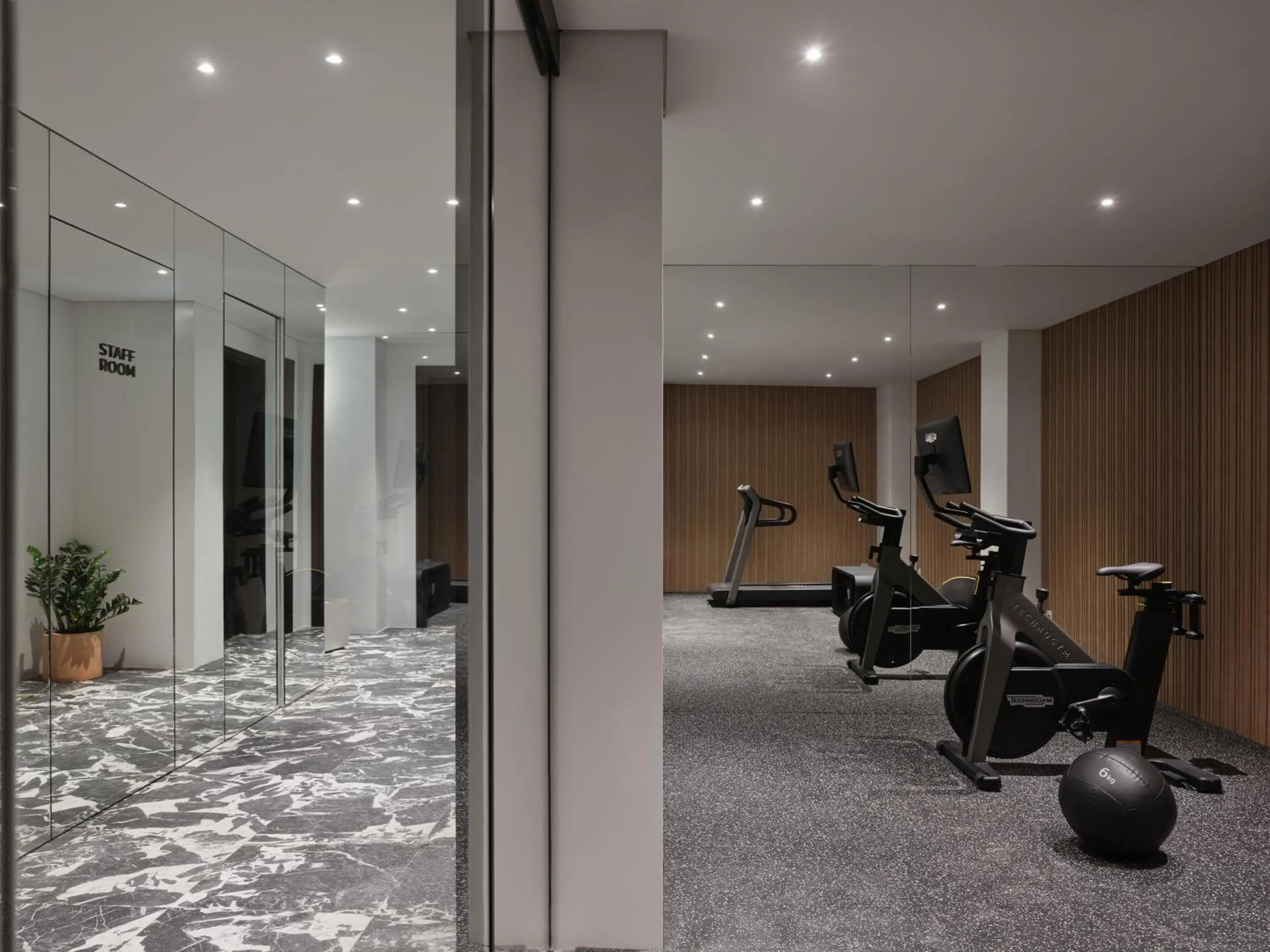 Fitness centre/facilities in Nur Outline Aparthotel