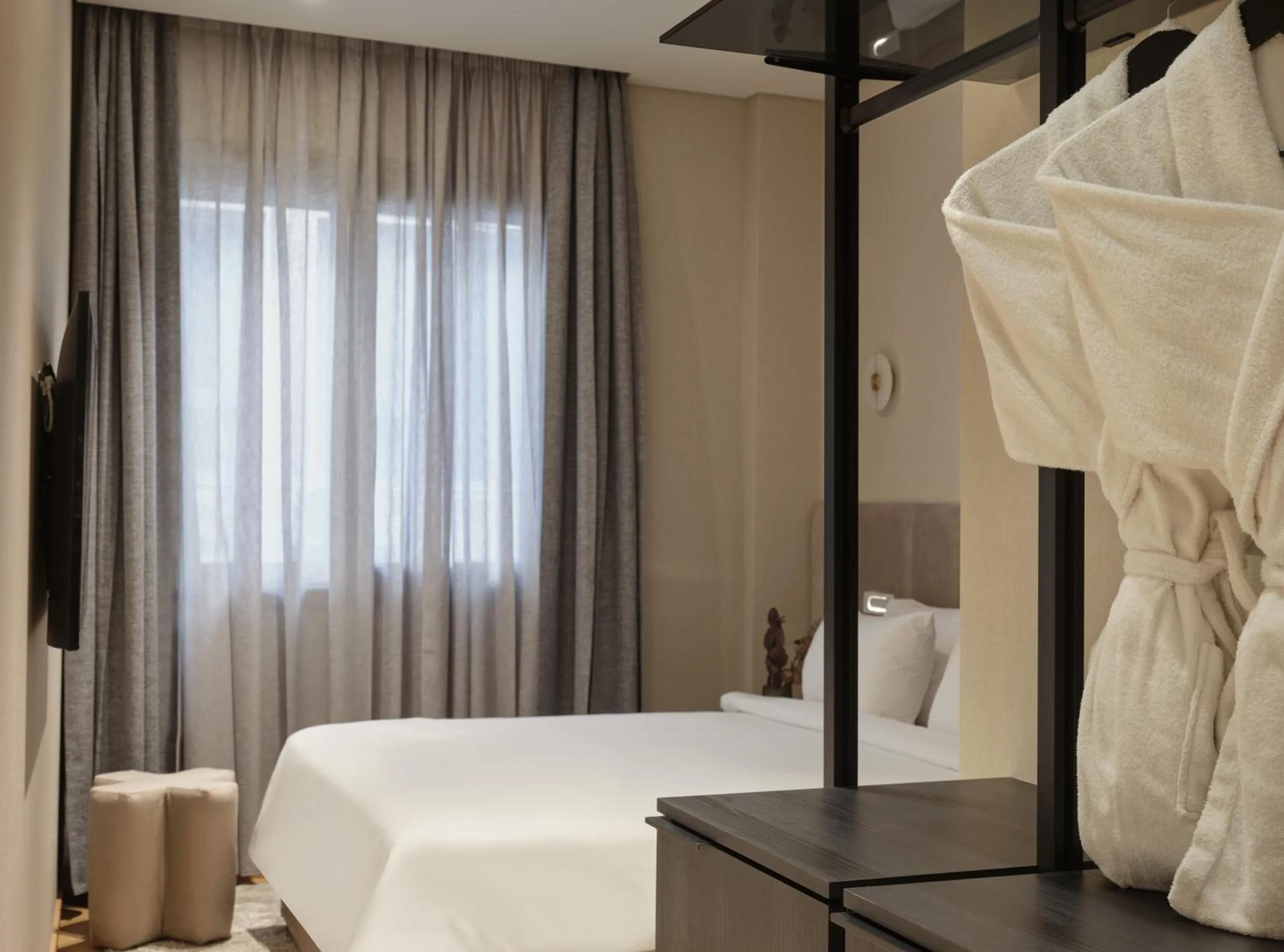 Bedroom, Bed in Nur Outline Aparthotel