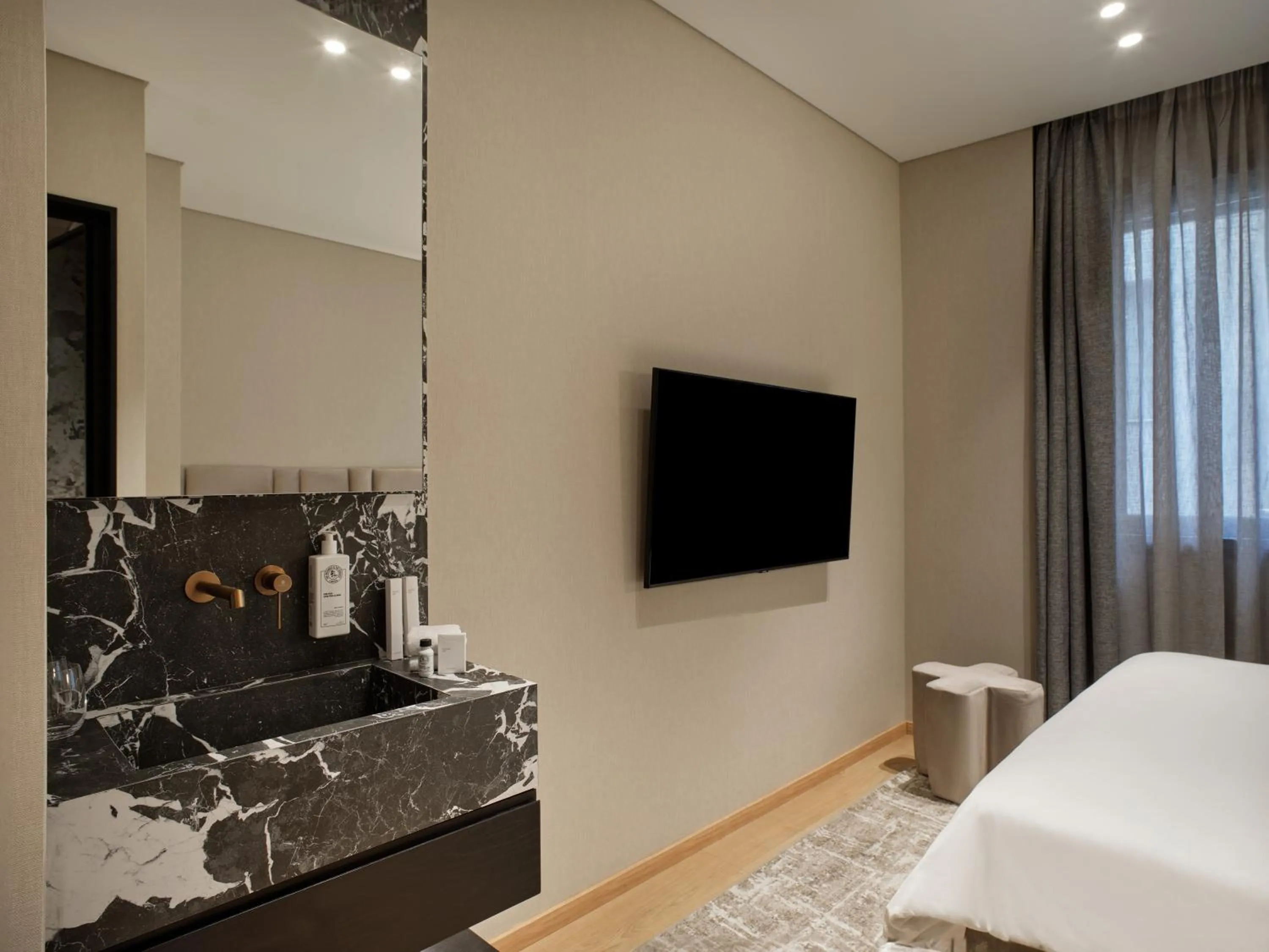 Bed in Nur Outline Aparthotel