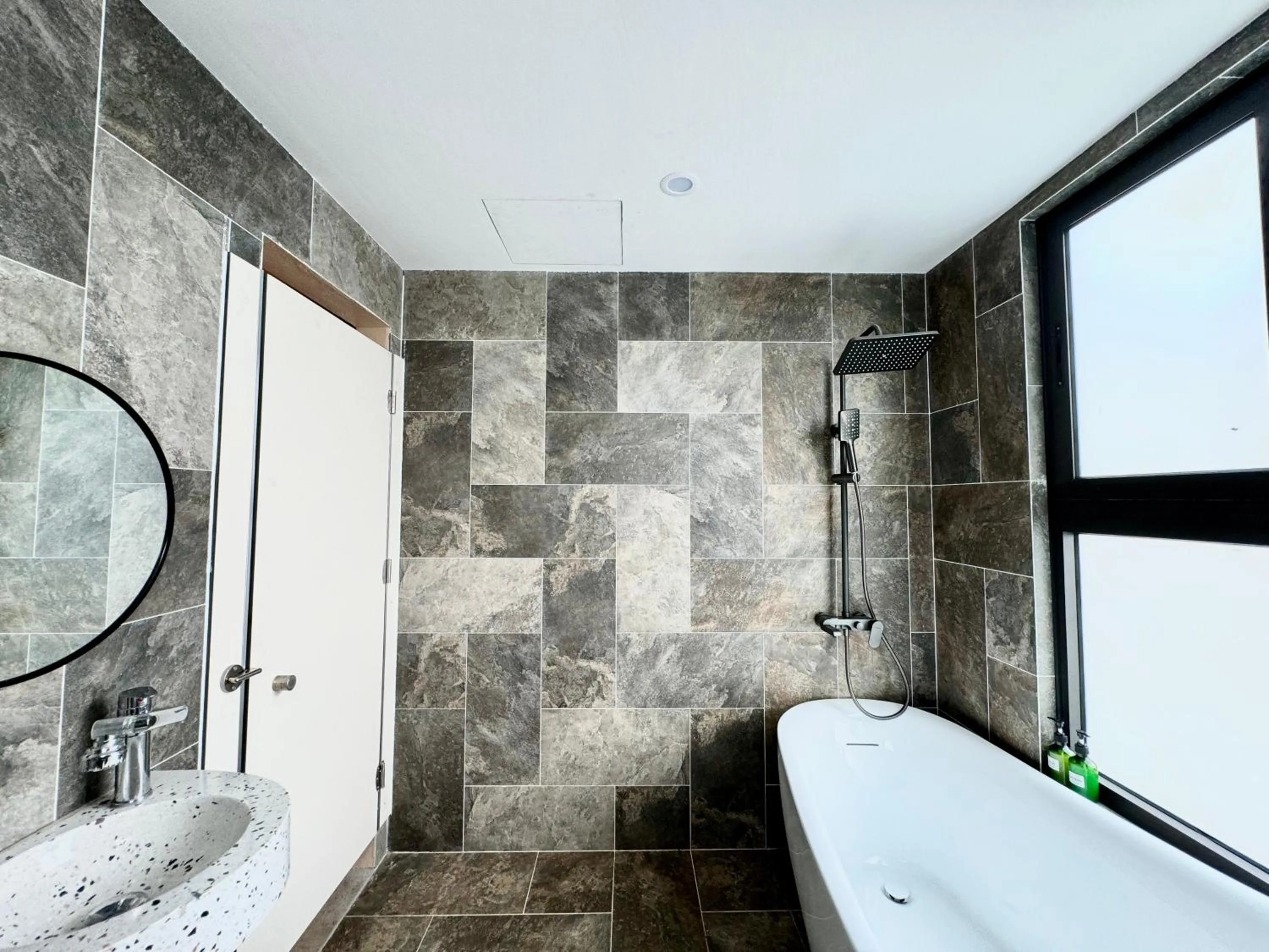 Shower in The Shilla Apartment