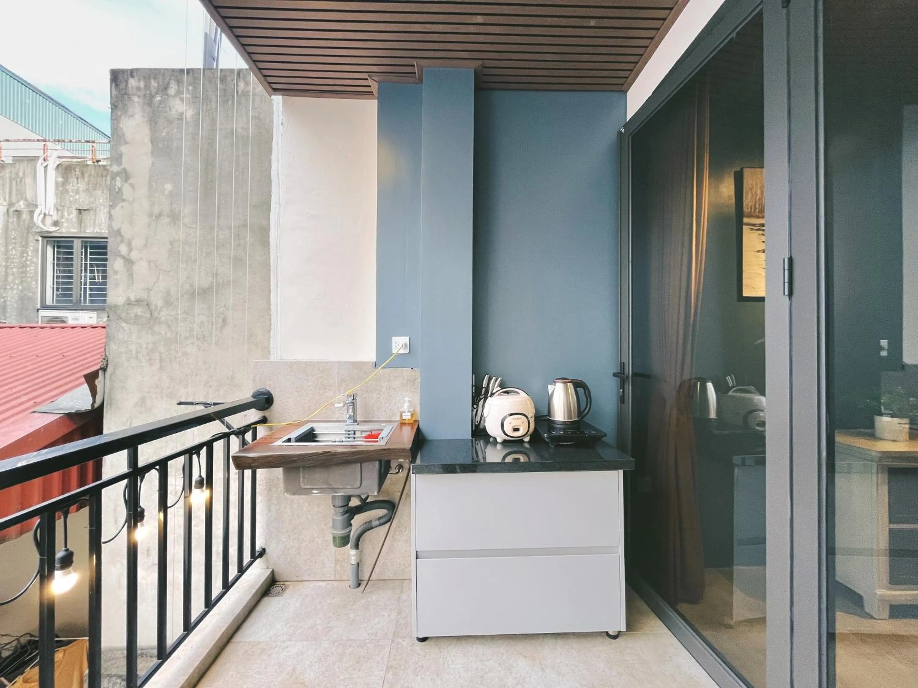 Kitchen or kitchenette in The Shilla Apartment