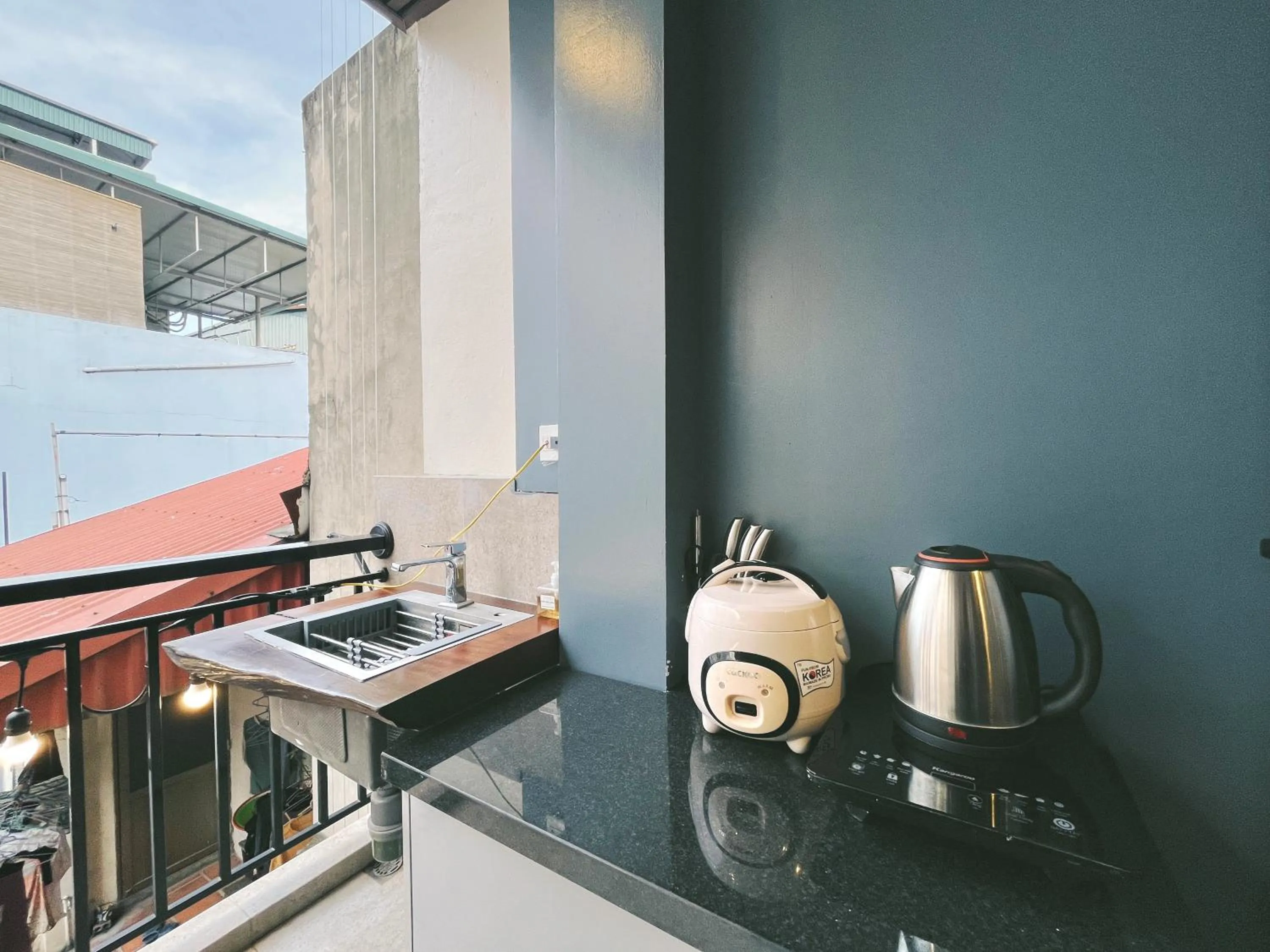Kitchen or kitchenette in The Shilla Apartment