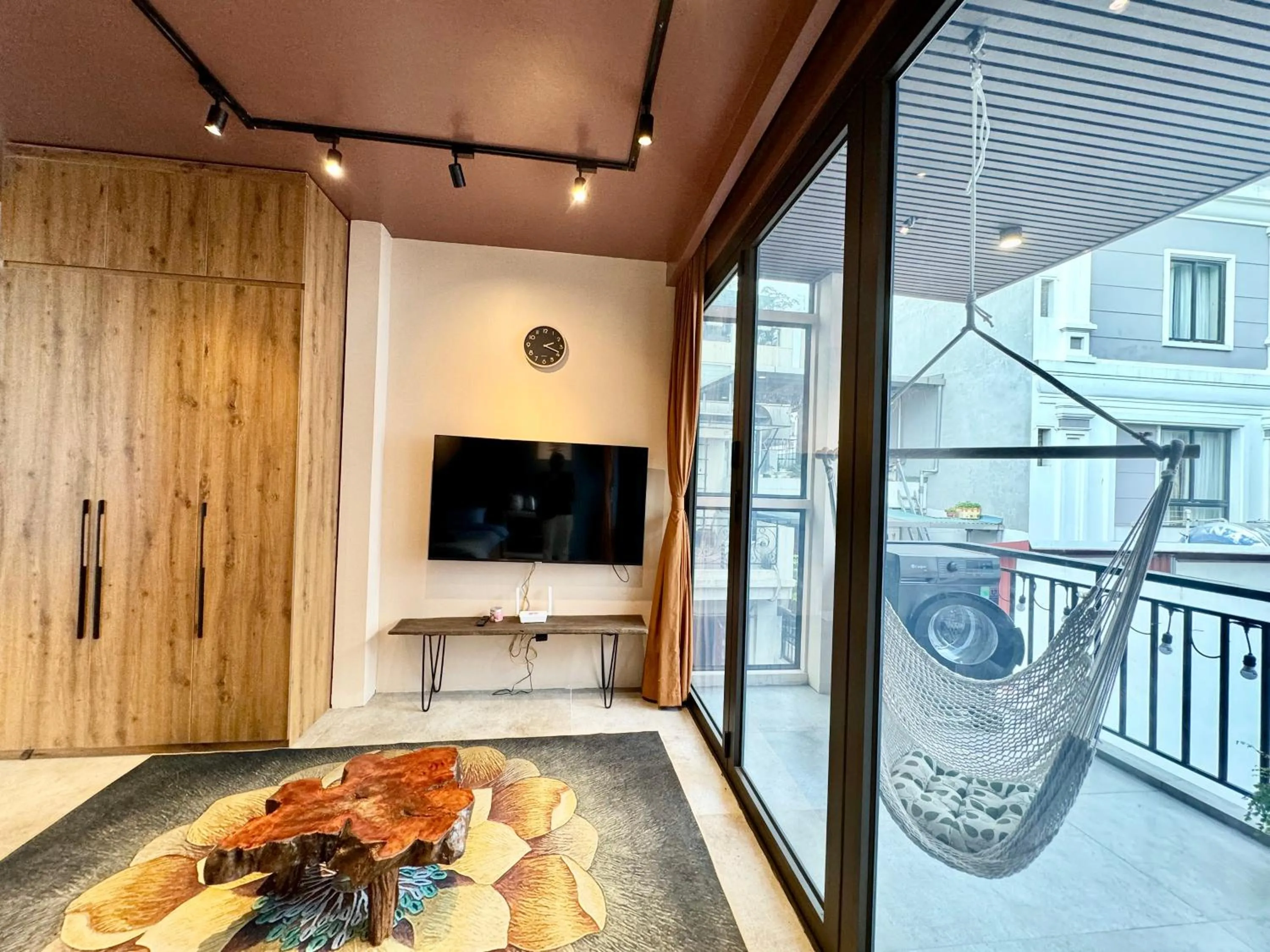 TV and multimedia in The Shilla Apartment