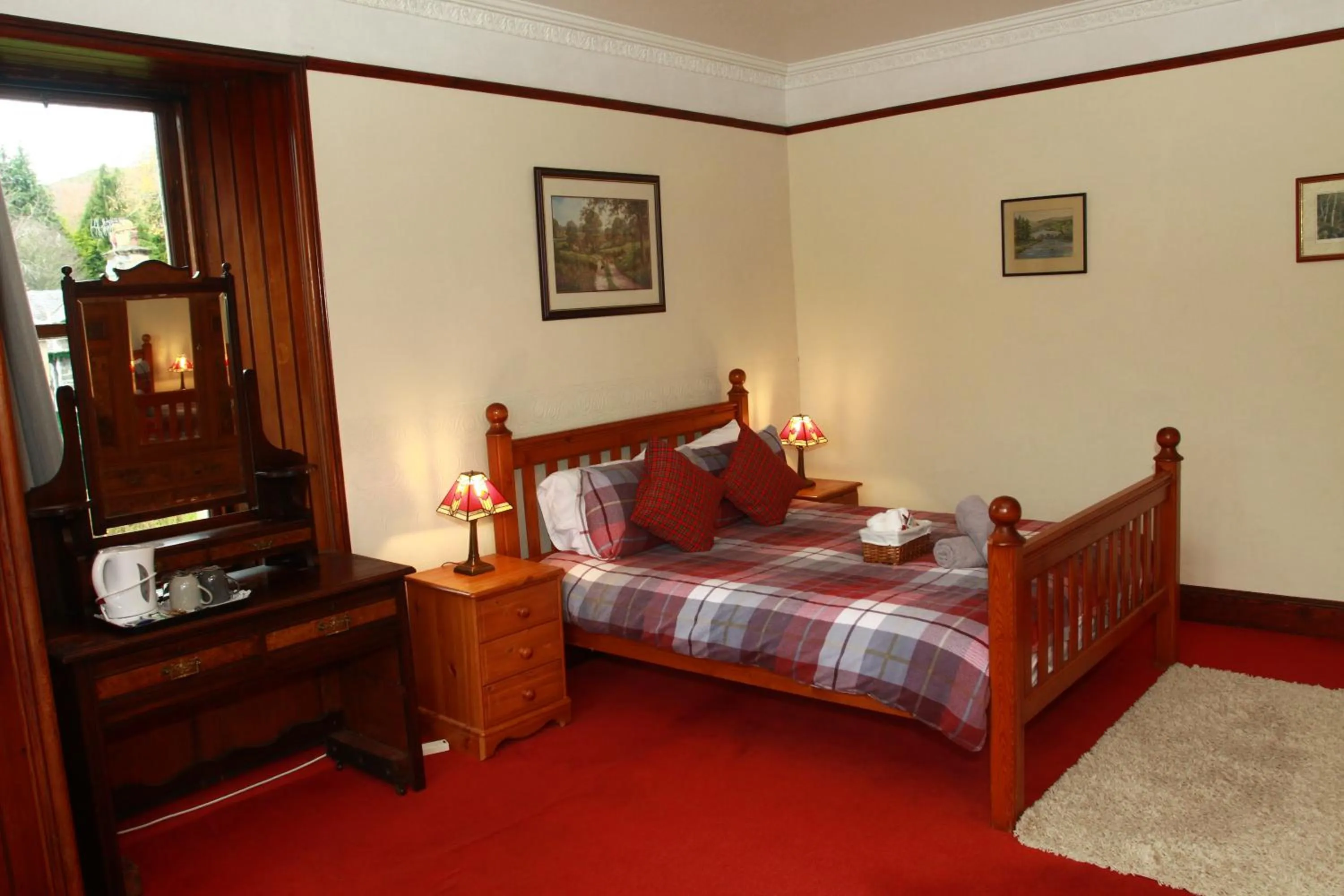 Bed in The Retreat Hotel