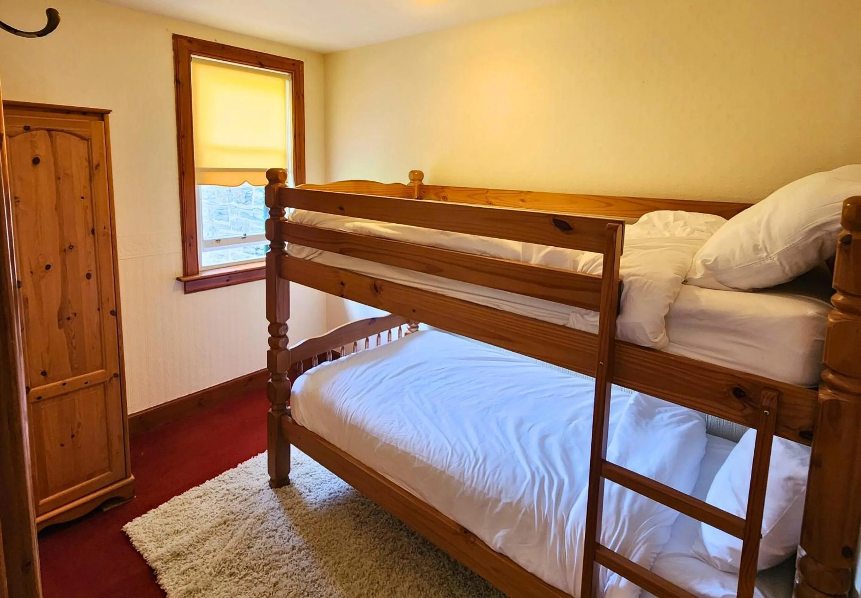 Bed in The Retreat Hotel