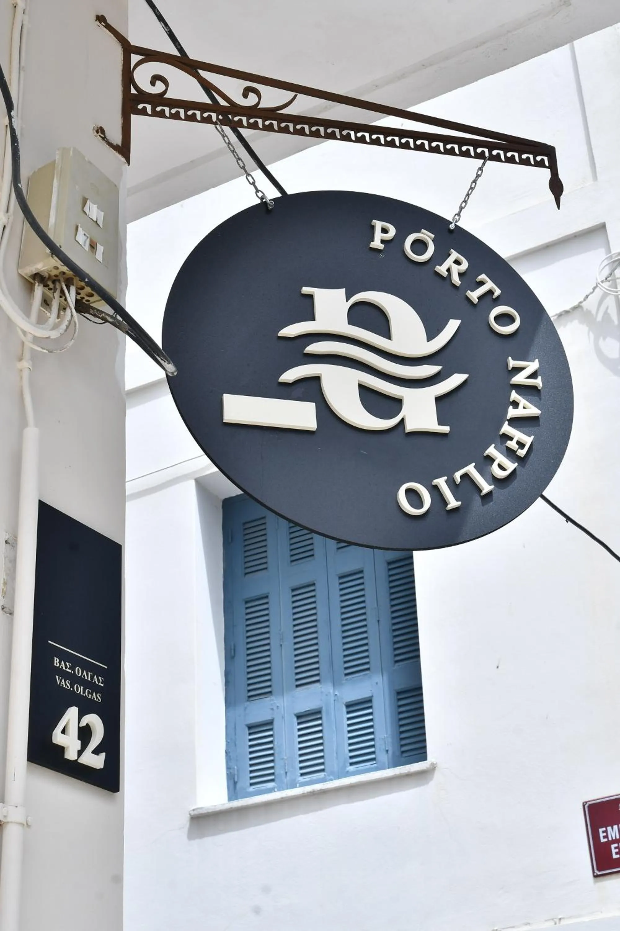 Property building in Porto Nafplio