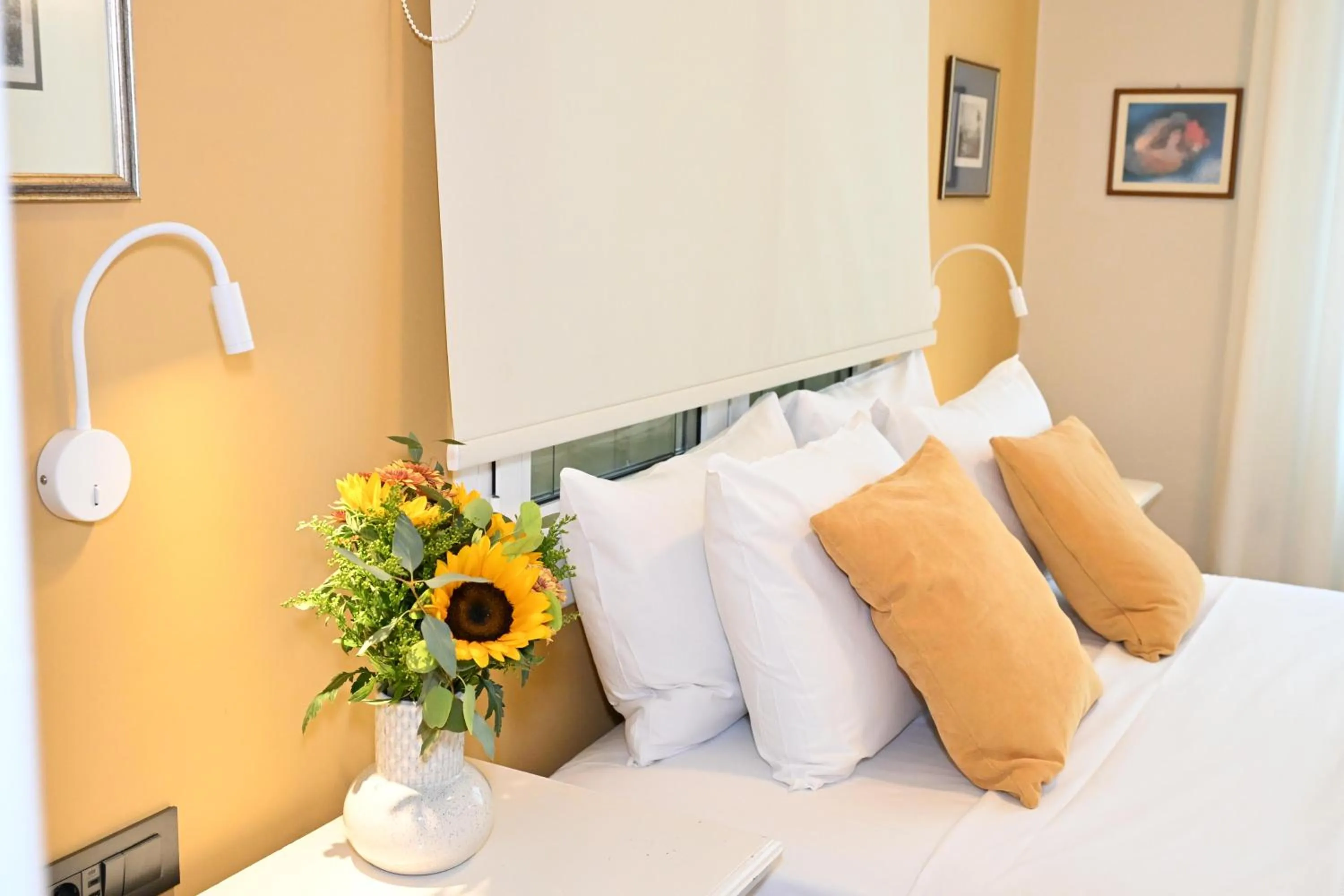 Photo of the whole room, Bed in Porto Nafplio