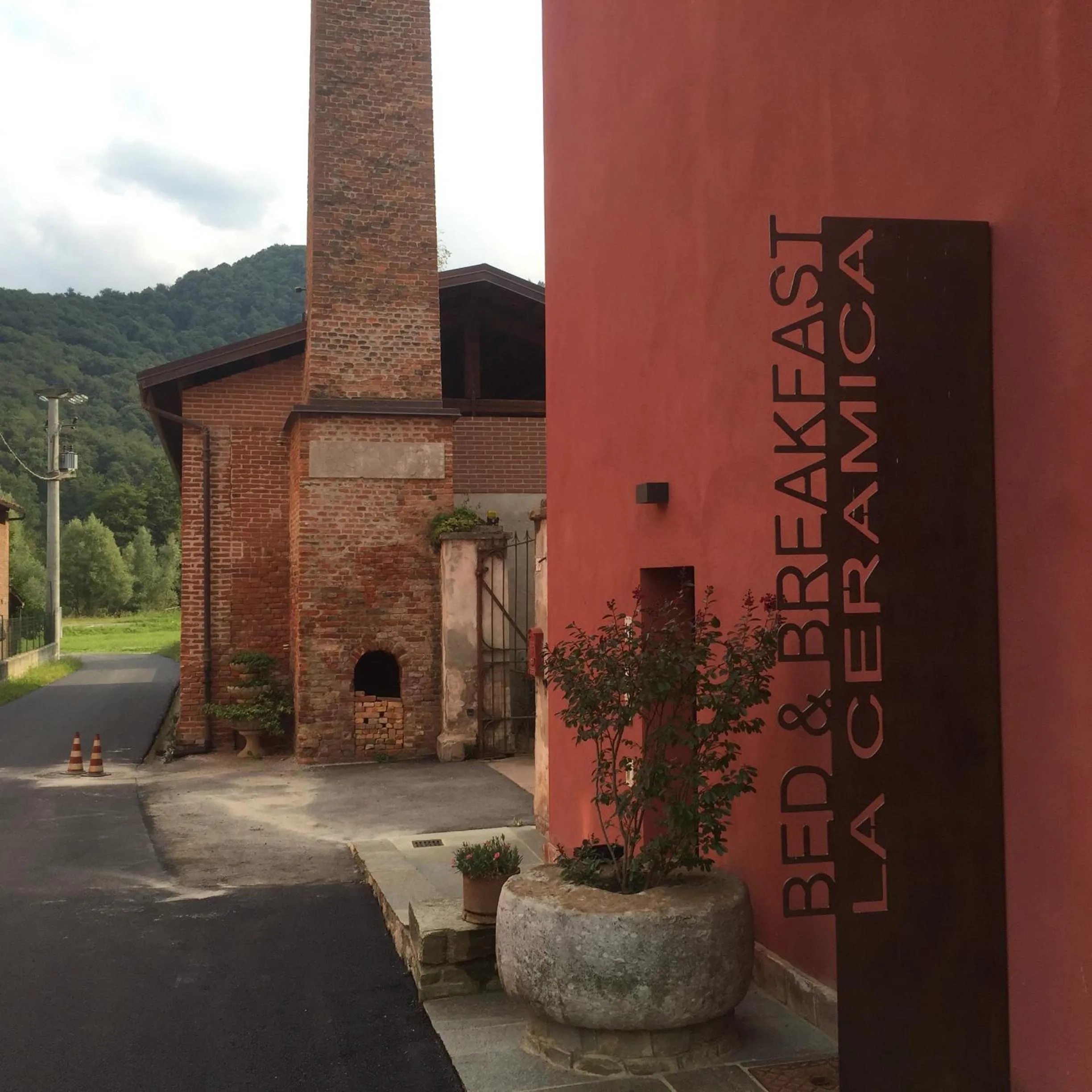 Property building in B&B La Ceramica Moline