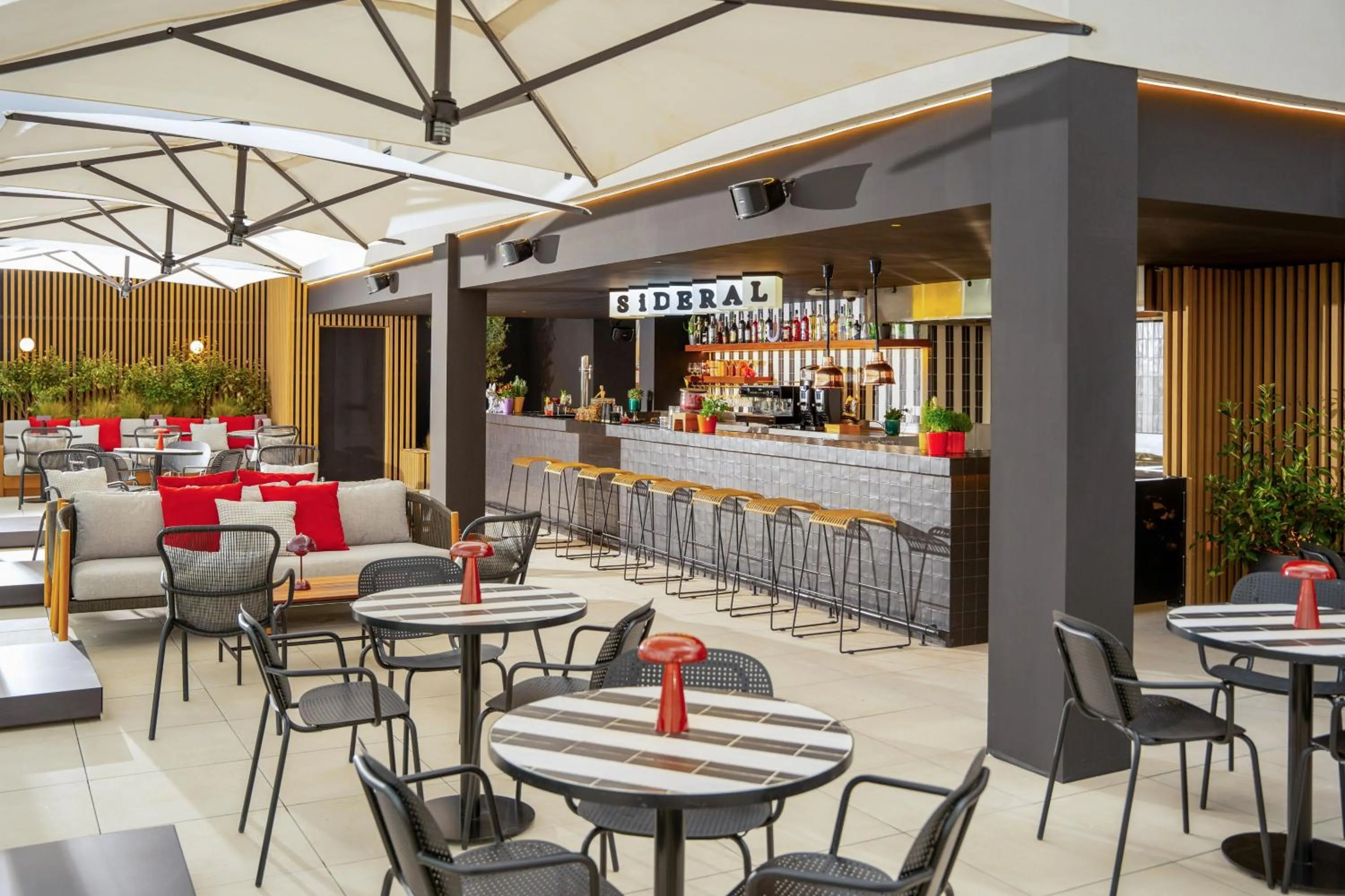 Restaurant/places to eat in INNSiDE by Meliá Madrid Valdebebas