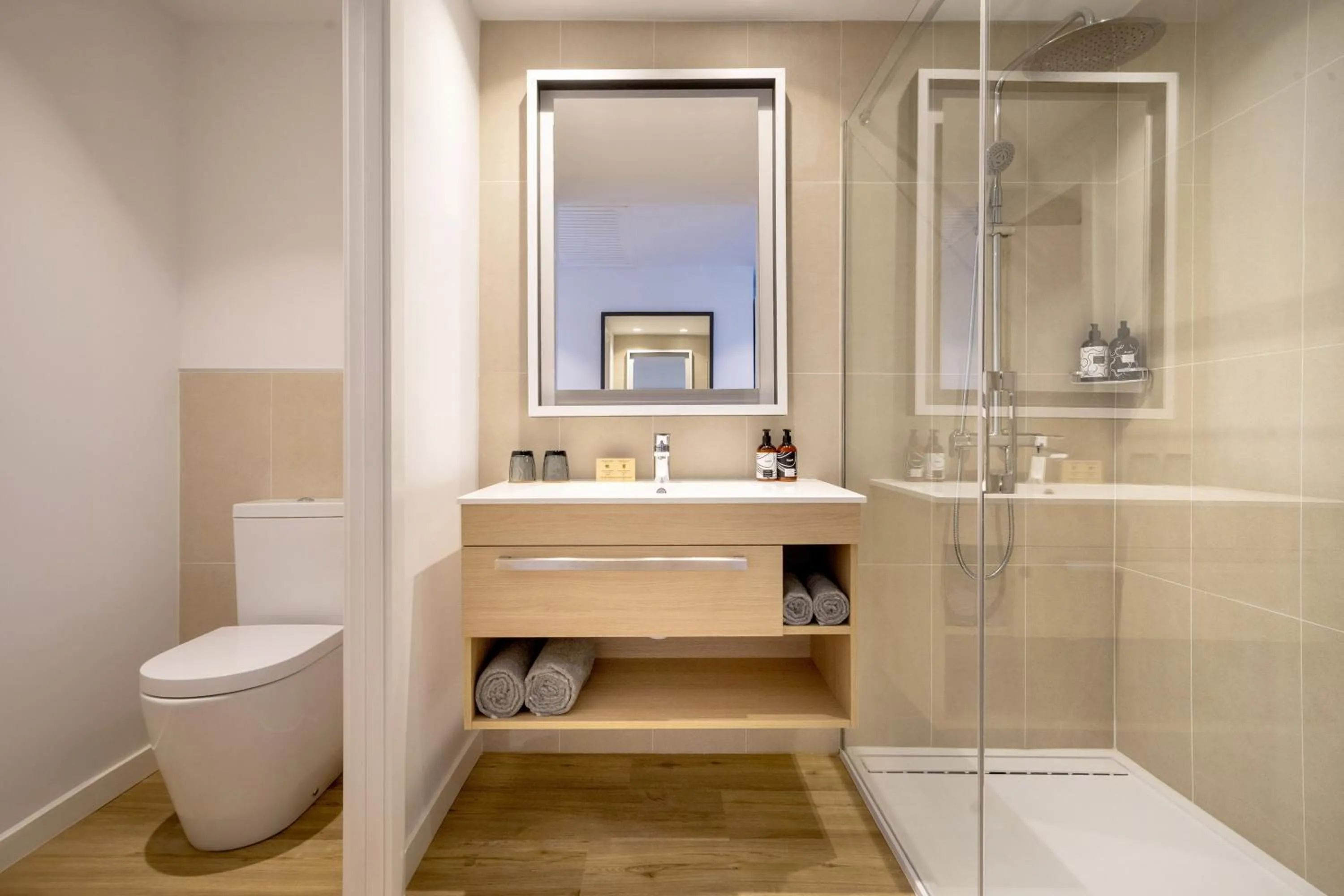 Bathroom in INNSiDE by Meliá Madrid Valdebebas