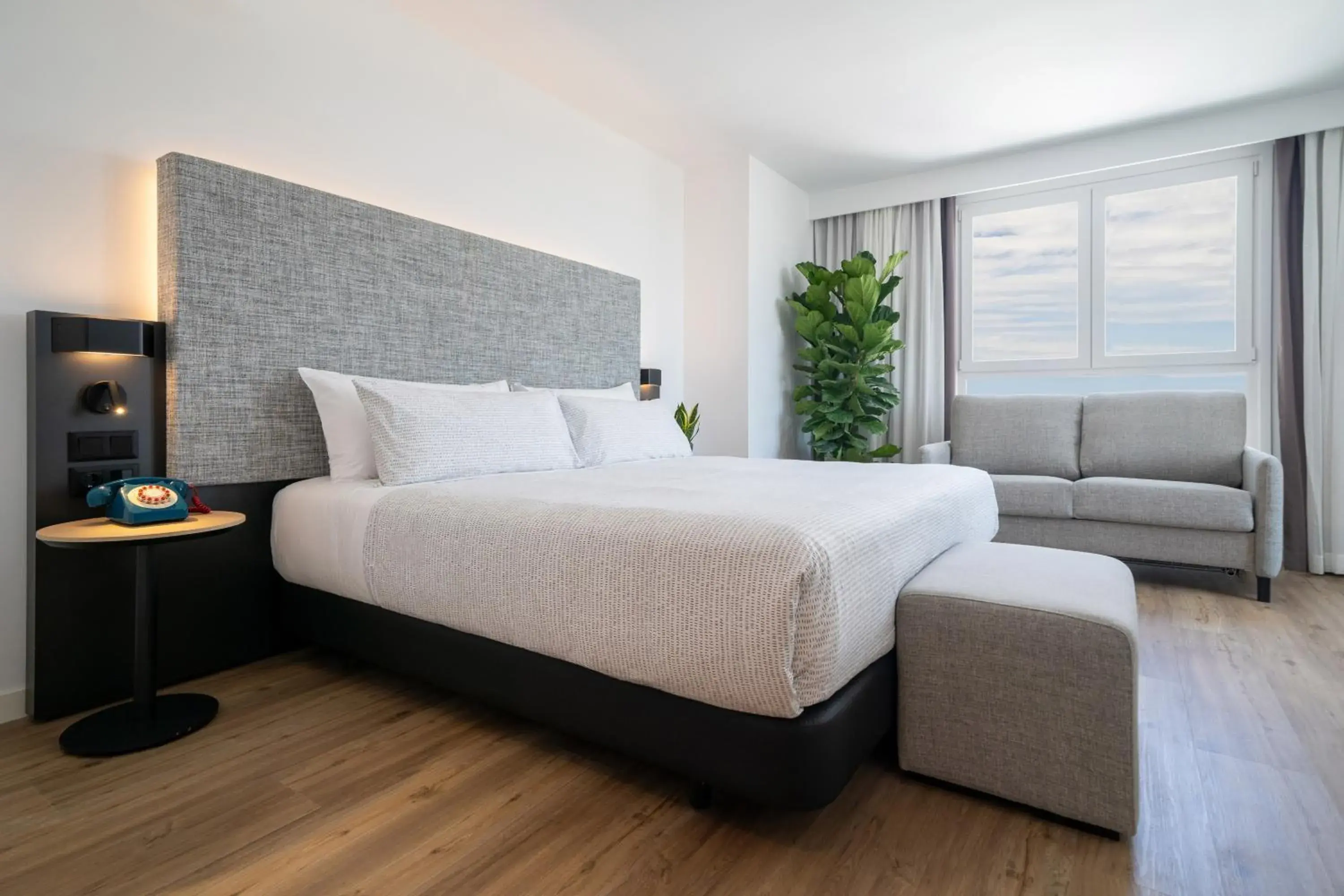 The Loft with Terrace Connecting Rooms in INNSiDE by Meliá Madrid Valdebebas The Loft with Terrace Connecting Rooms in INNSiDE by Meliá Madrid Valdebebas