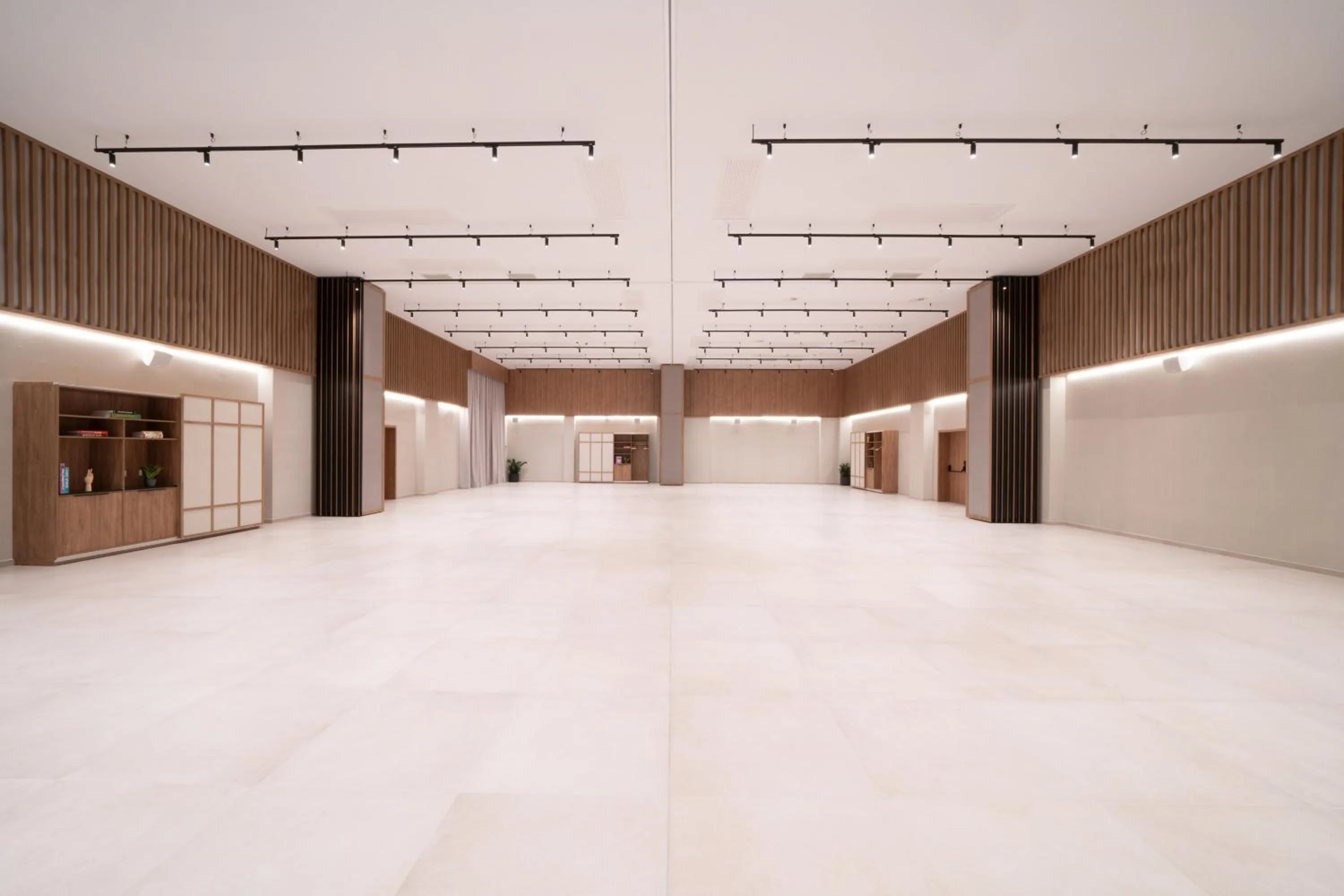 Meeting/conference room in INNSiDE by Meliá Madrid Valdebebas