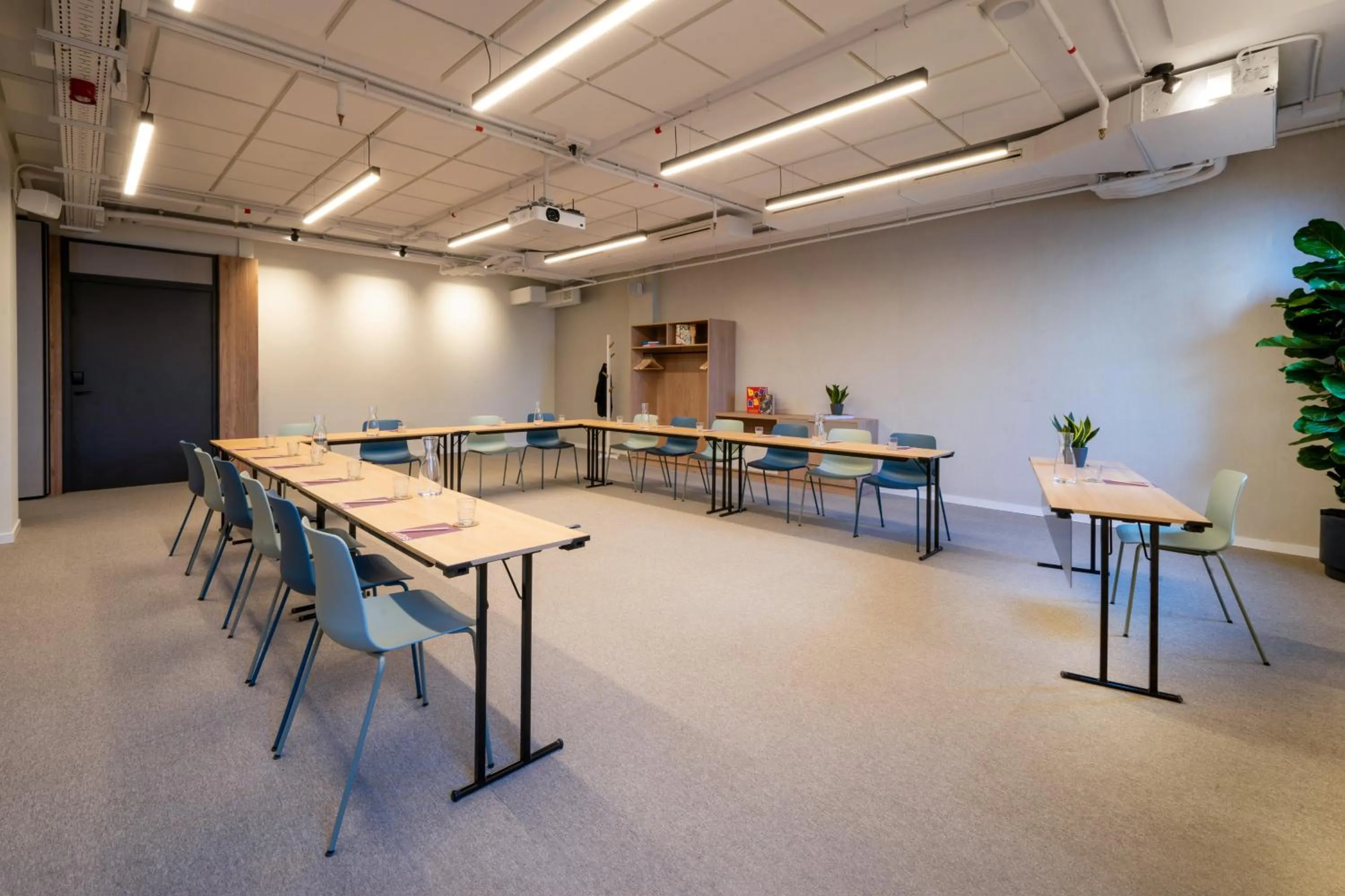 Meeting/conference room in INNSiDE by Meliá Madrid Valdebebas