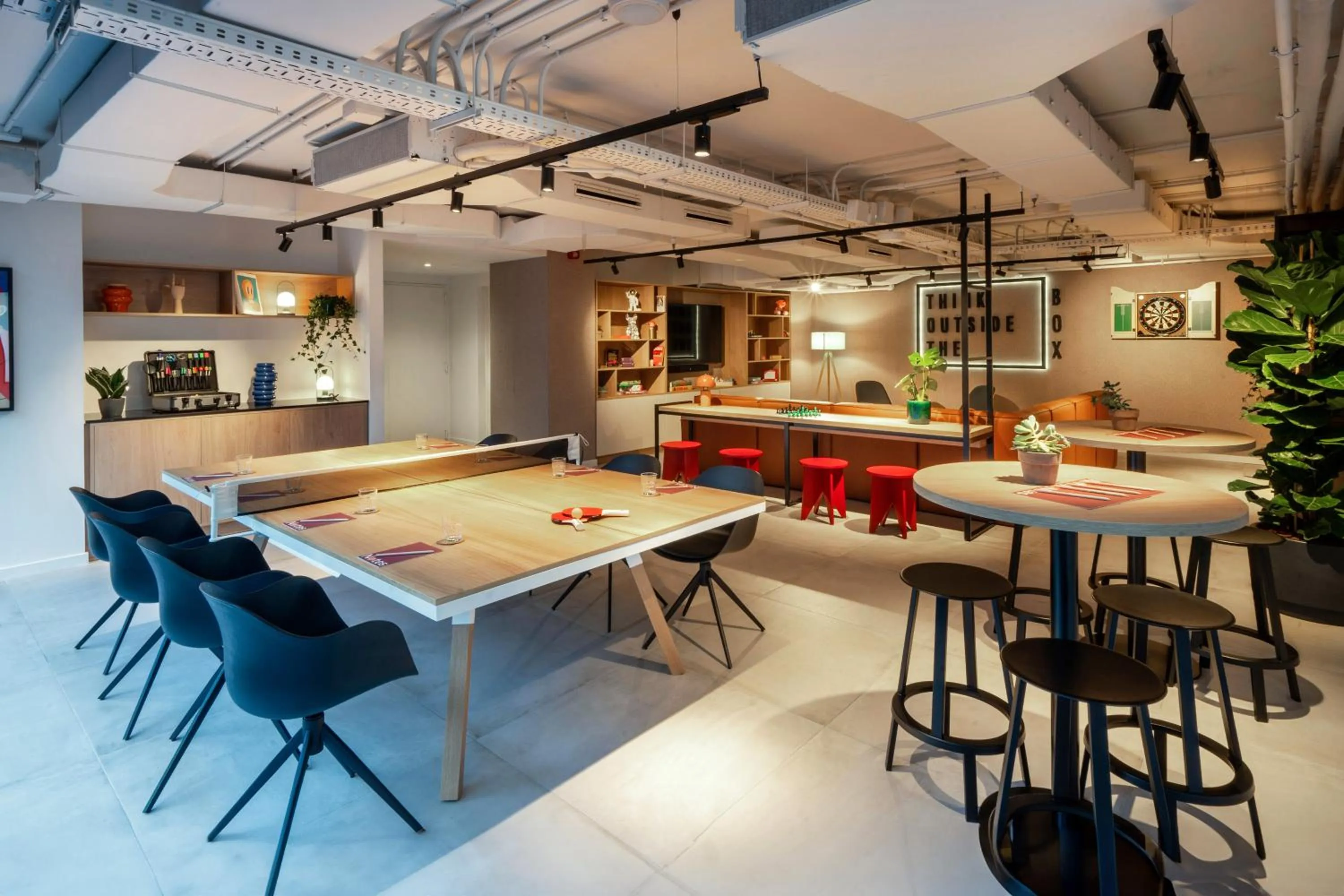 Restaurant/places to eat in INNSiDE by Meliá Madrid Valdebebas