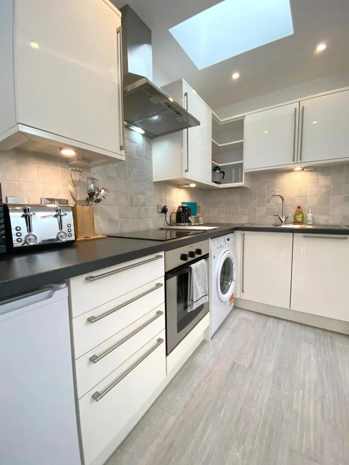 St Benedicts Street Flat with Roof Terrace