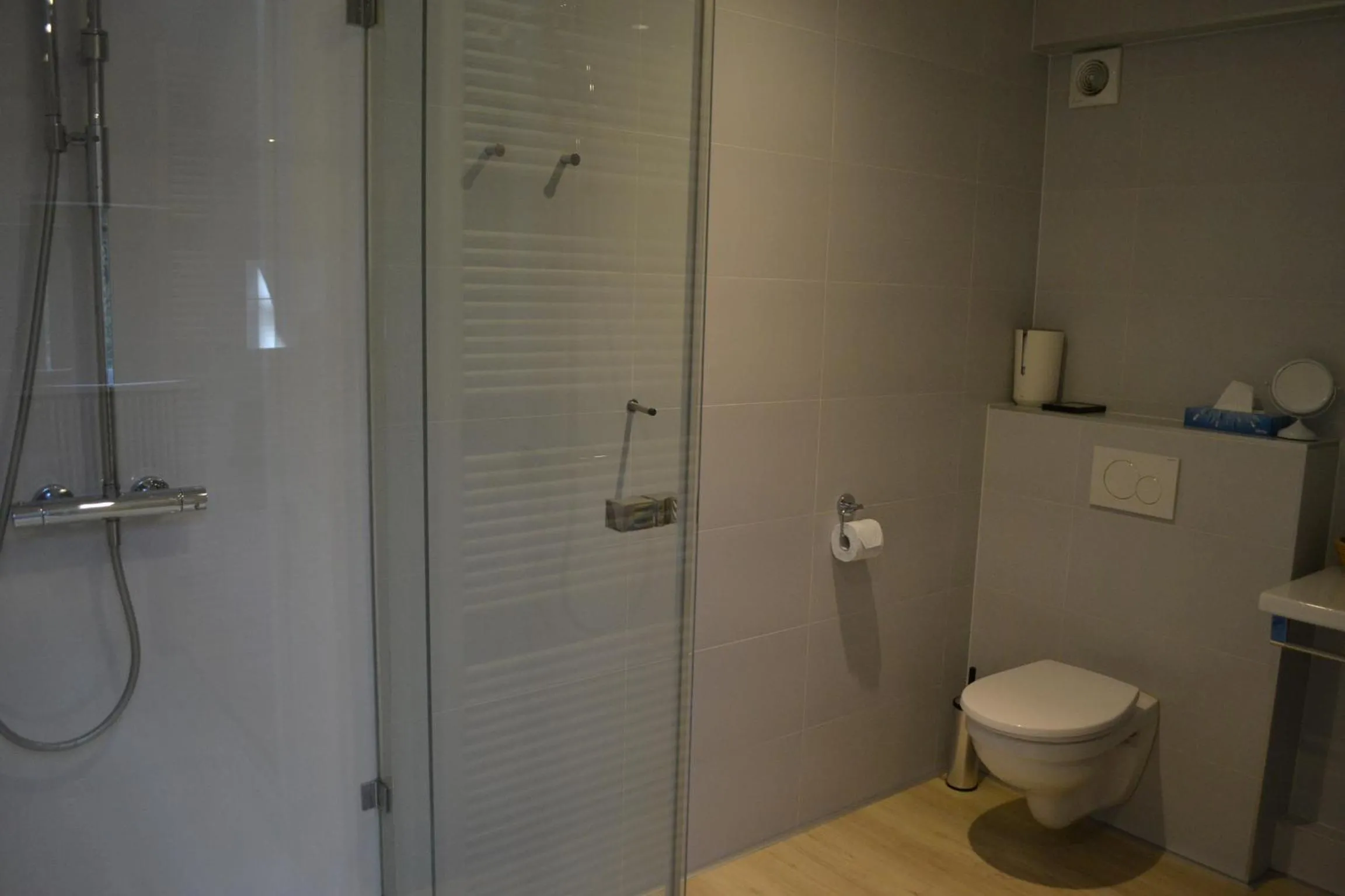 Bathroom in B&B Lobelia-Brugge