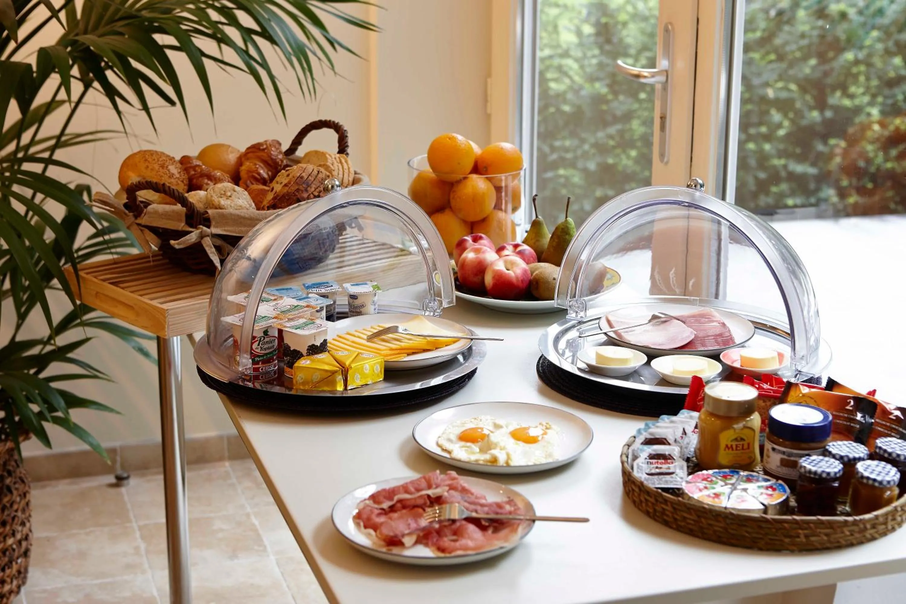 Breakfast in B&B Lobelia-Brugge