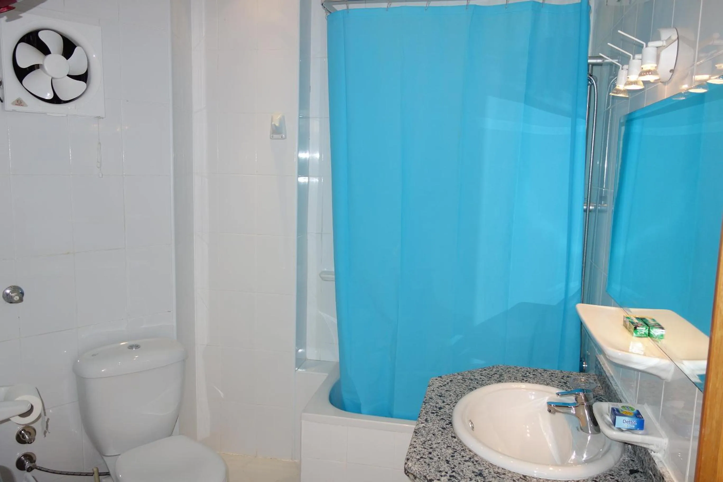 Bathroom in Blue Vision Diving Hotel