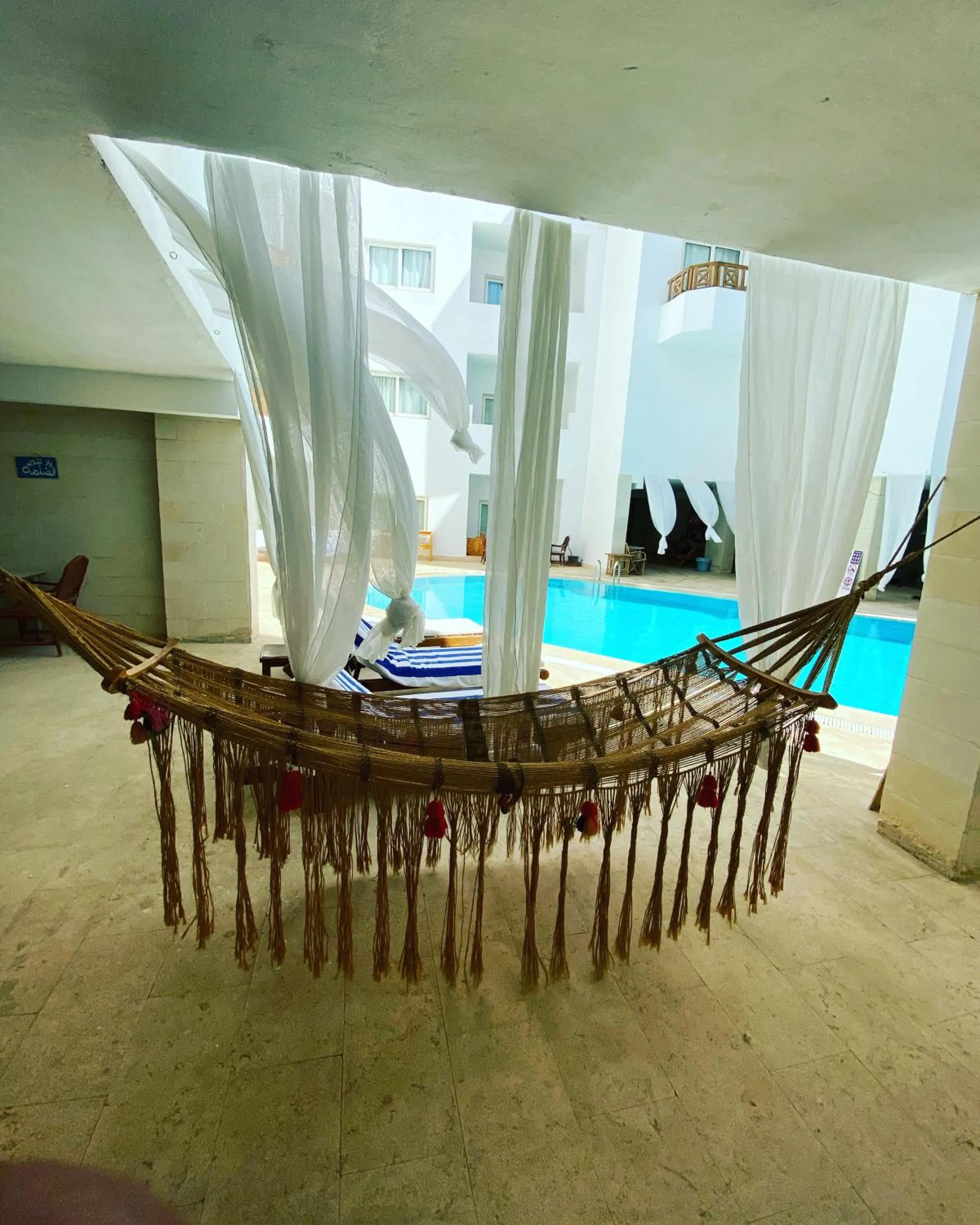 Swimming pool in Blue Vision Diving Hotel