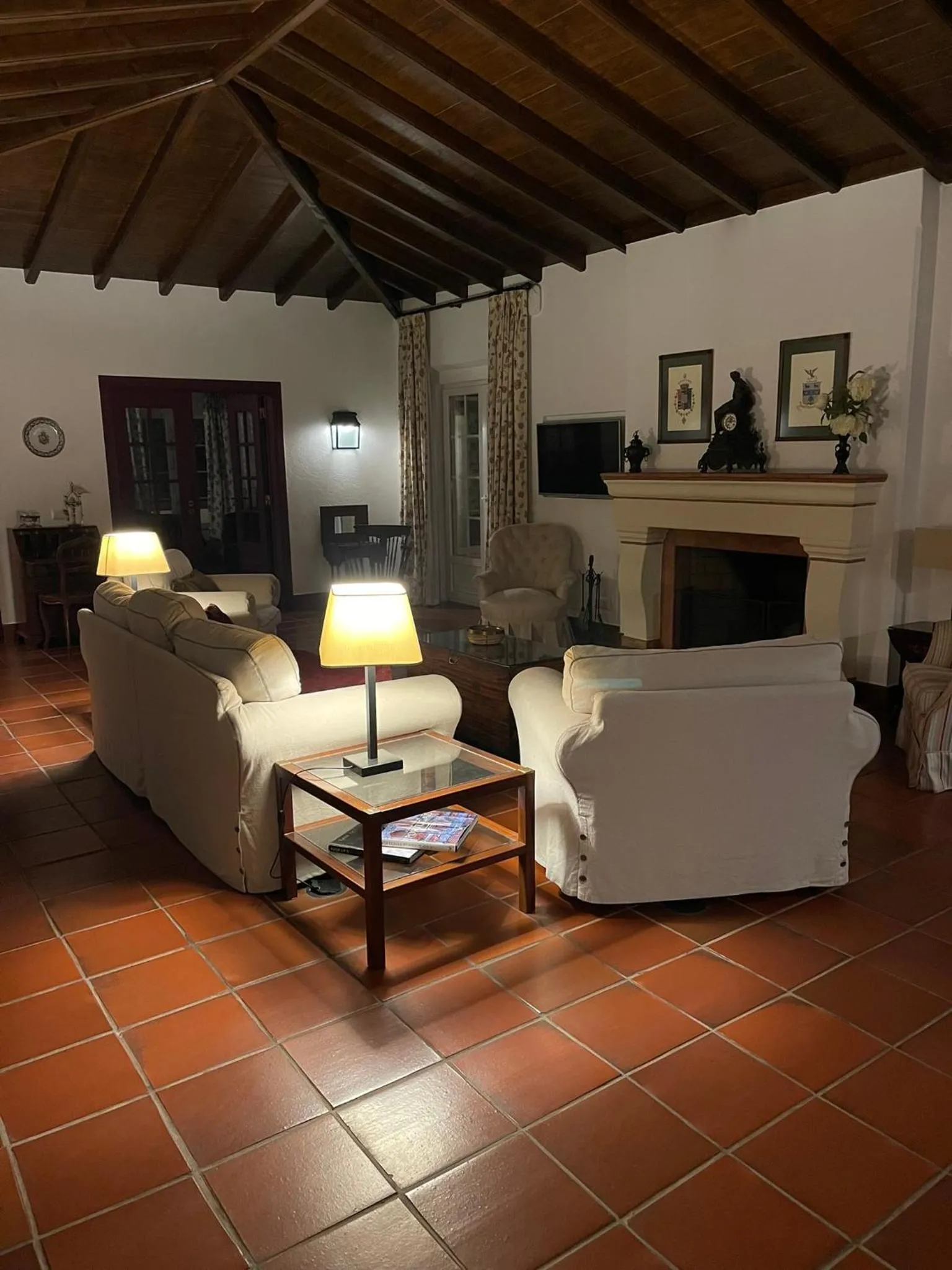 Communal lounge/ TV room in Hotel Rural Monte da Provença