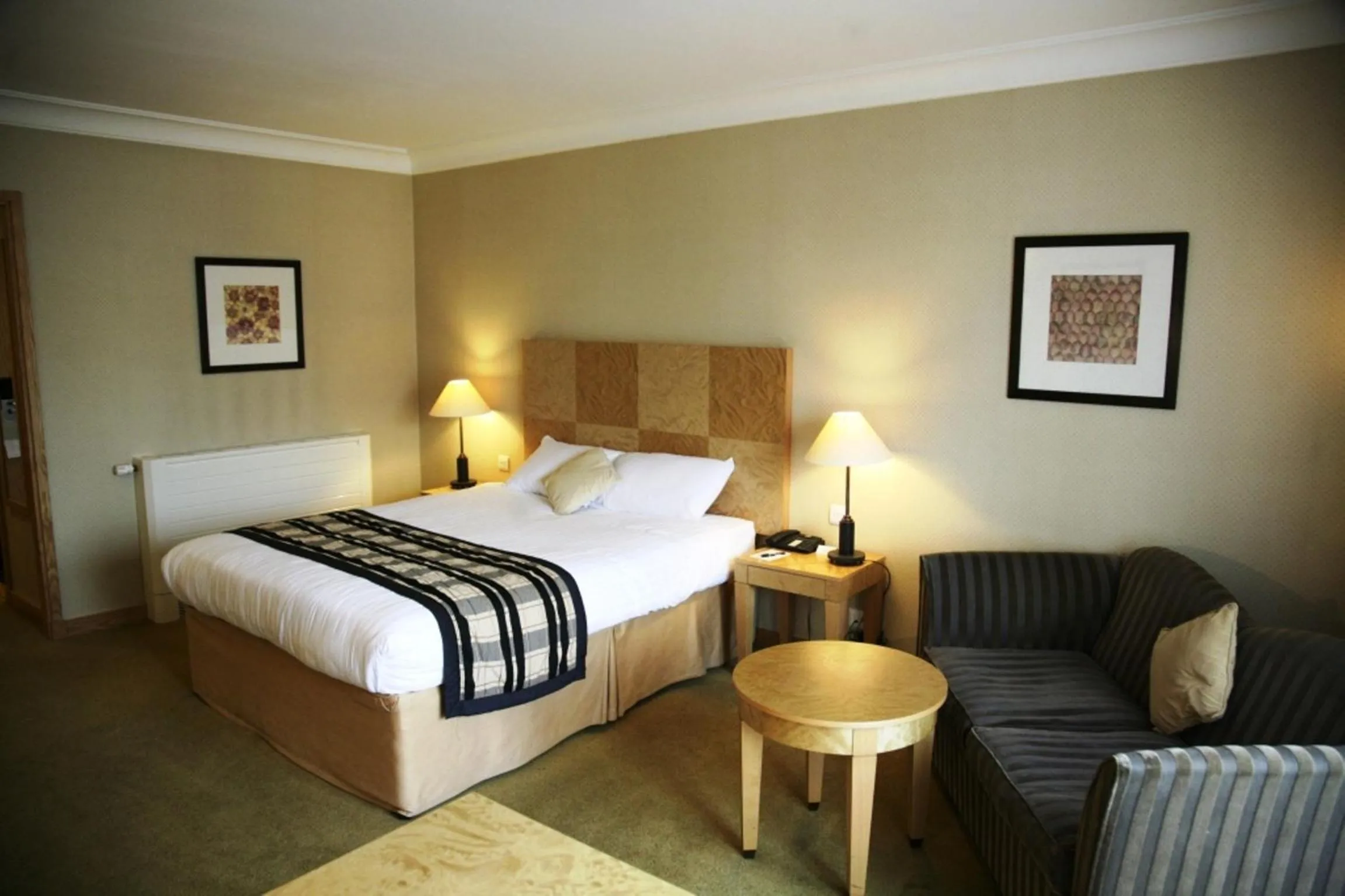Bed in Regency Park Hotel, Health Club & Spa