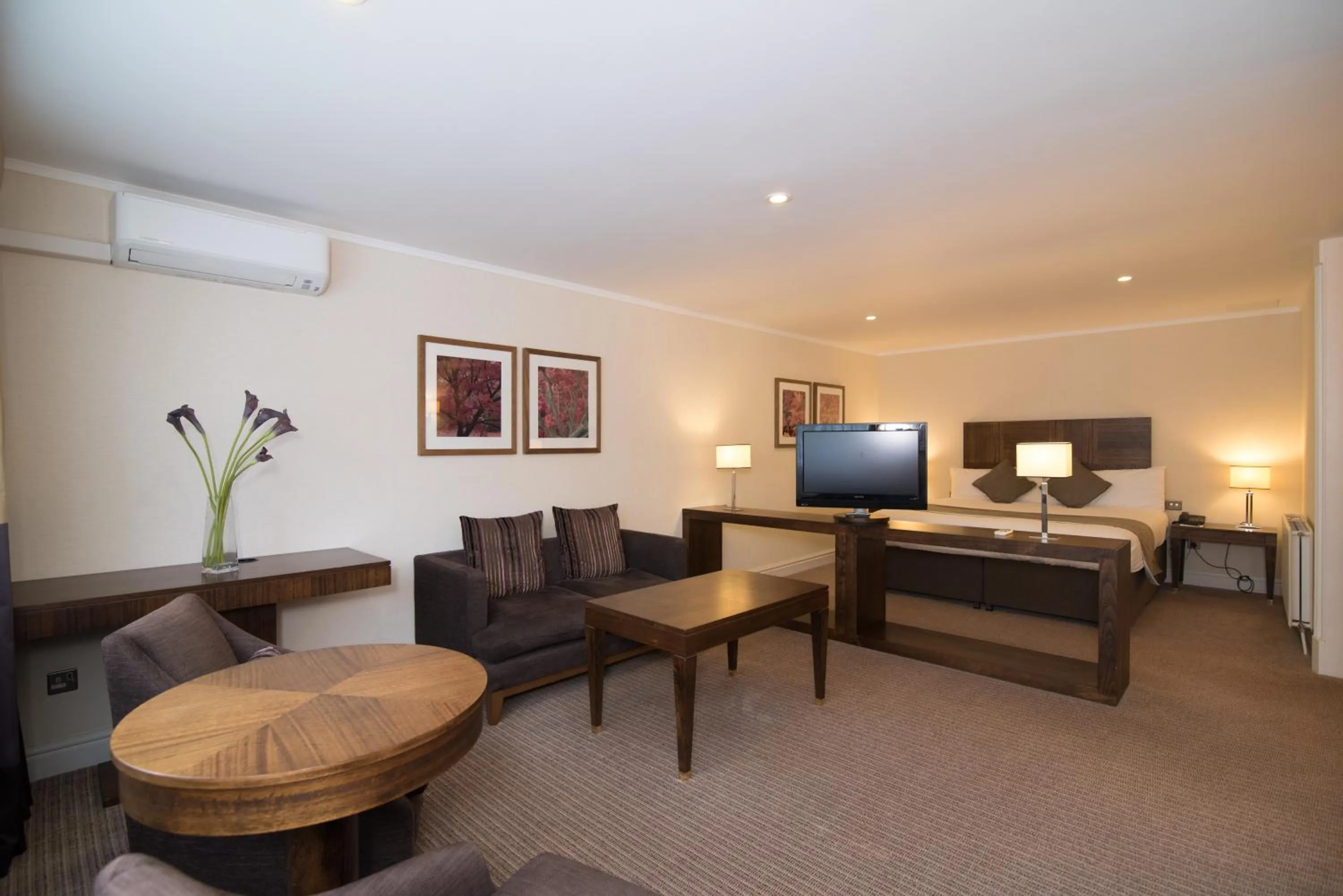 Bedroom in Regency Park Hotel, Health Club & Spa