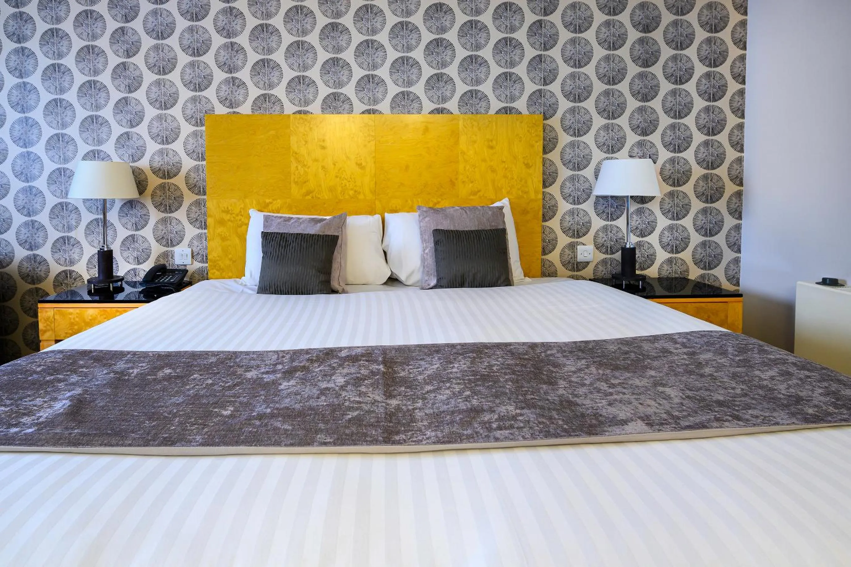 Bedroom, Bed in Regency Park Hotel, Health Club & Spa