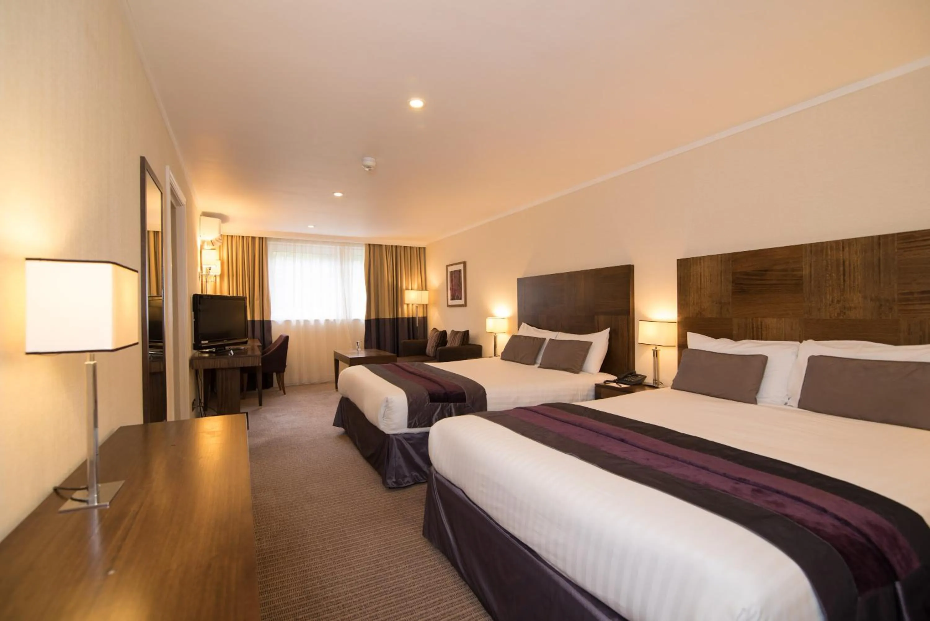 Bedroom, Bed in Regency Park Hotel, Health Club & Spa