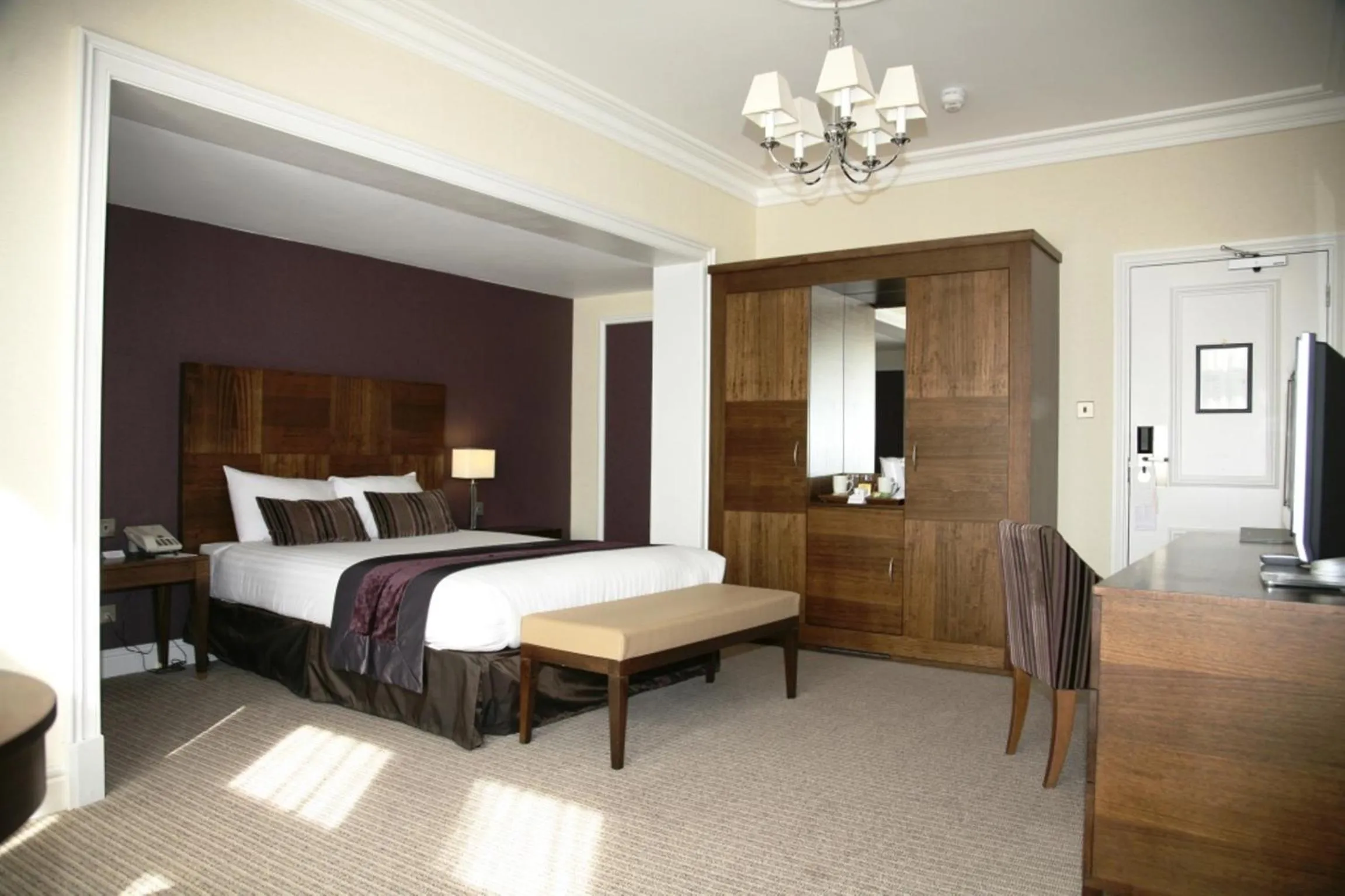 Bed in Regency Park Hotel, Health Club & Spa