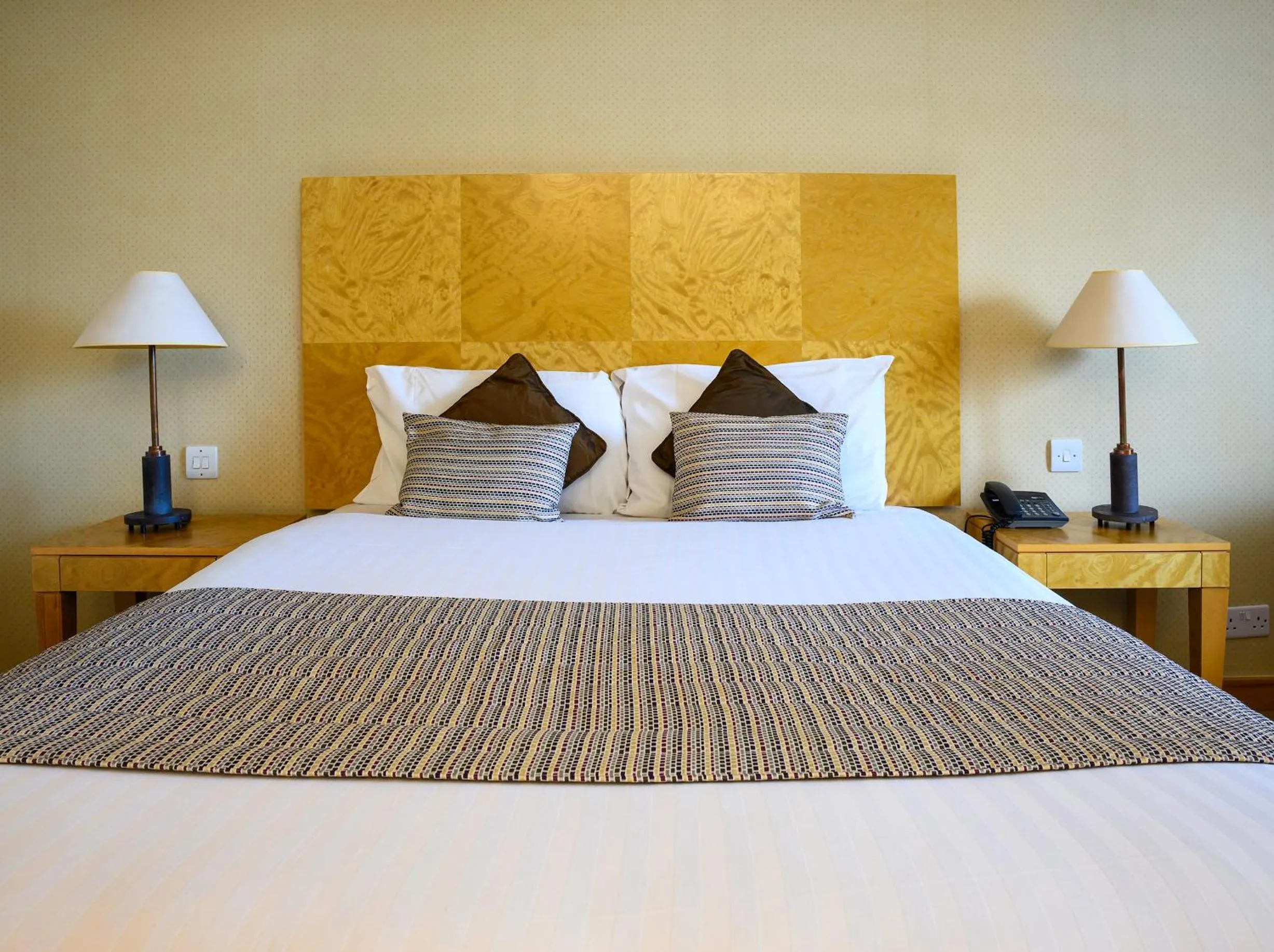 Bedroom, Bed in Regency Park Hotel, Health Club & Spa